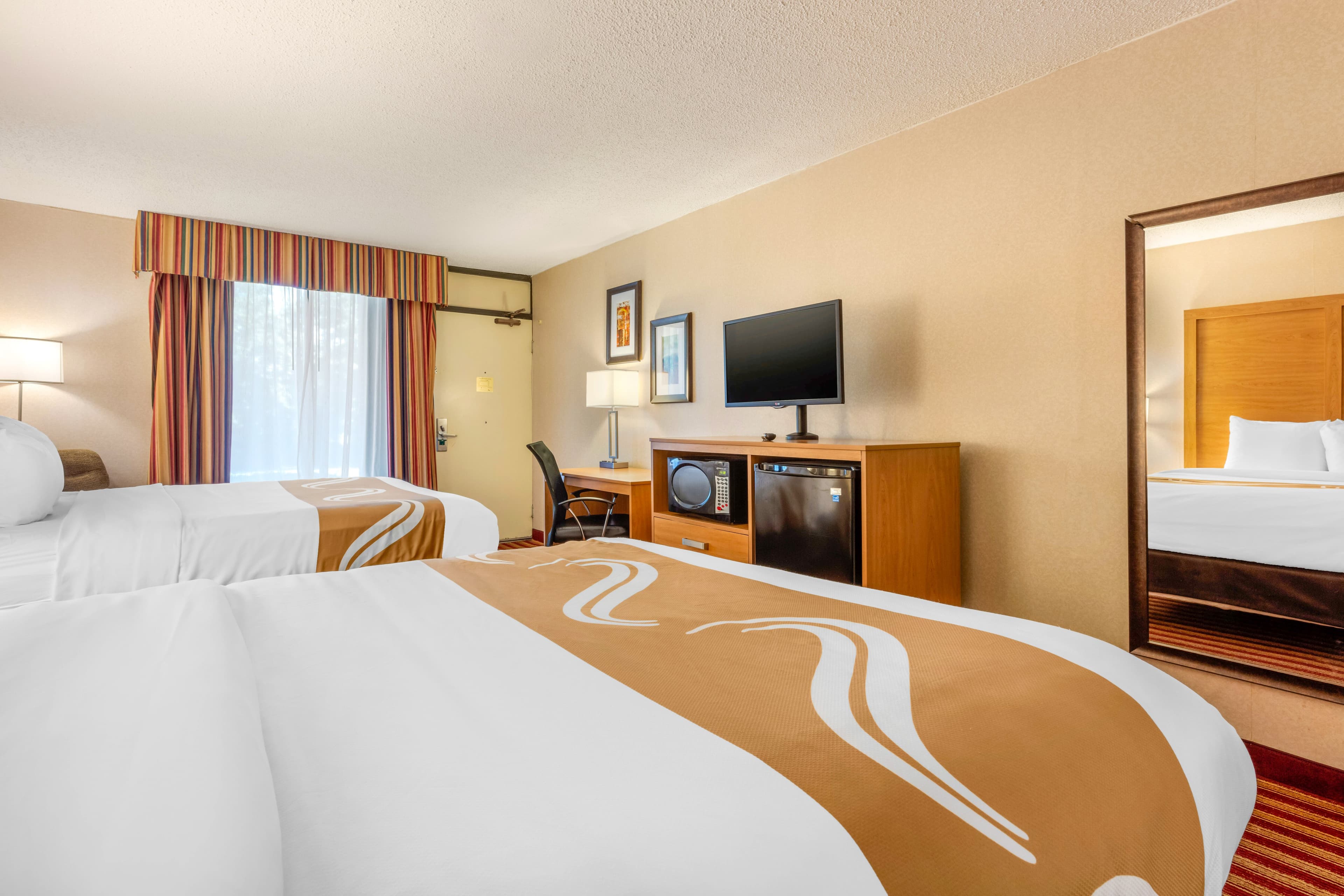 Quality Inn Exit 4 — 20