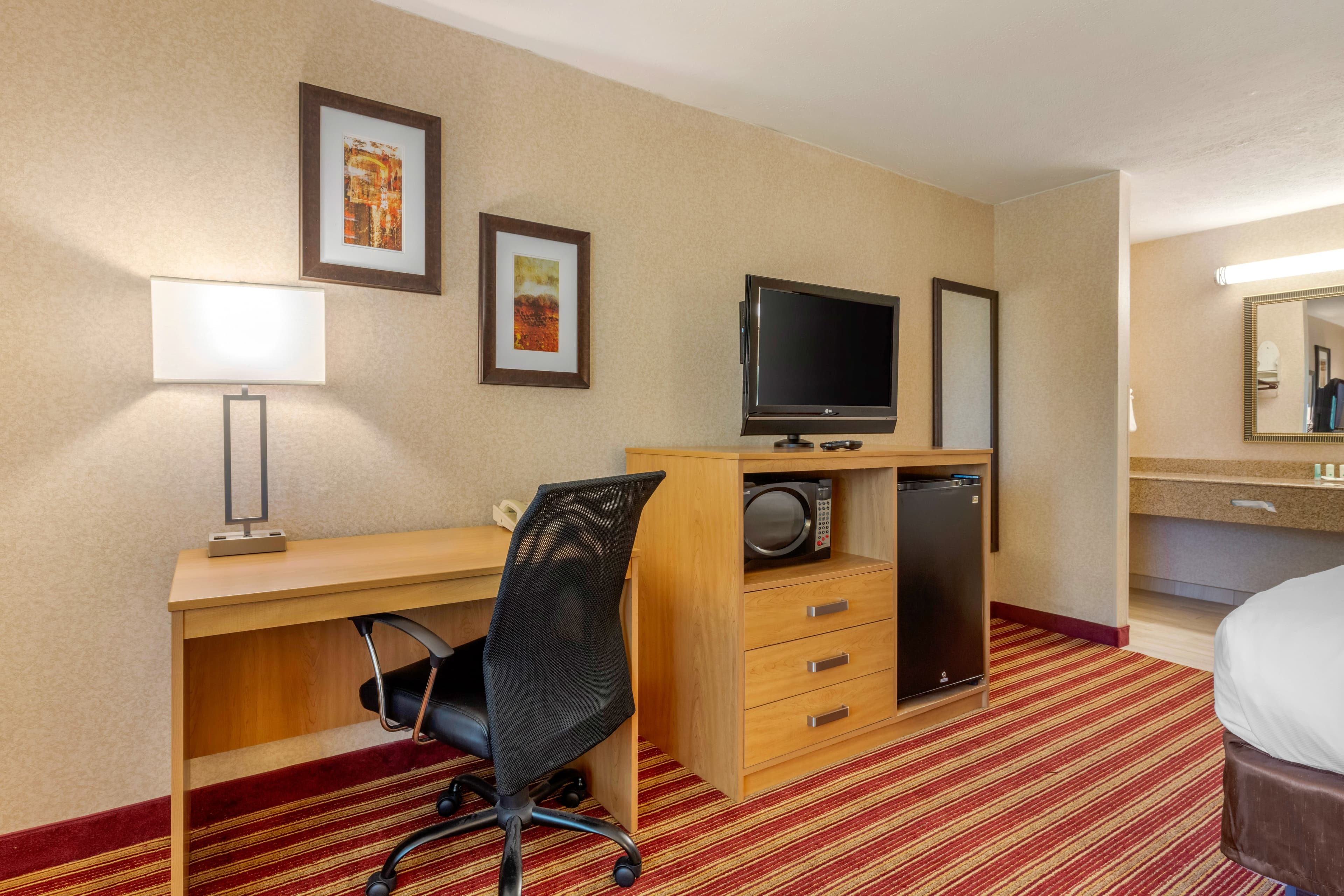 Quality Inn Exit 4 — 35
