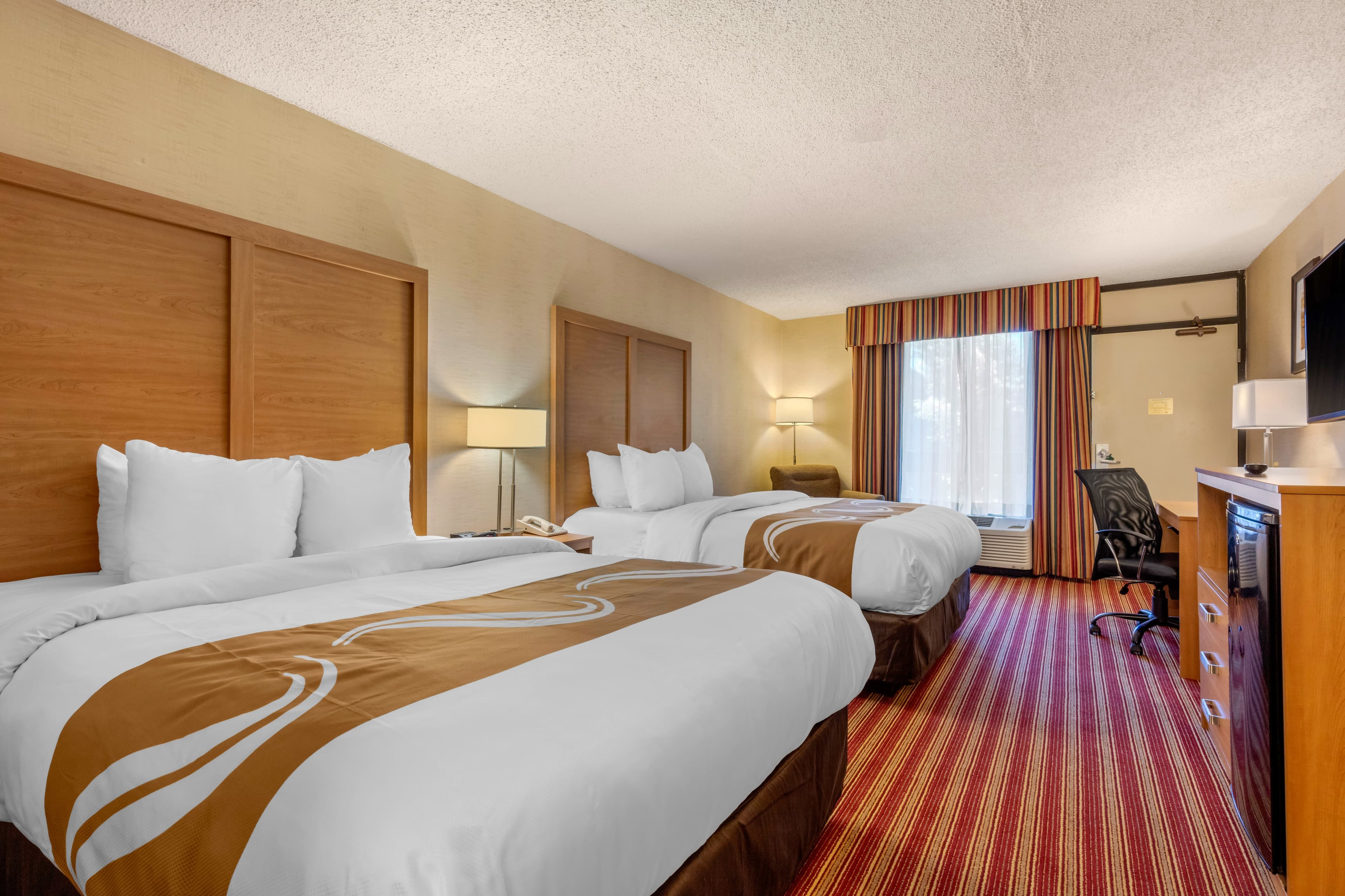 Quality Inn Exit 4 — 28