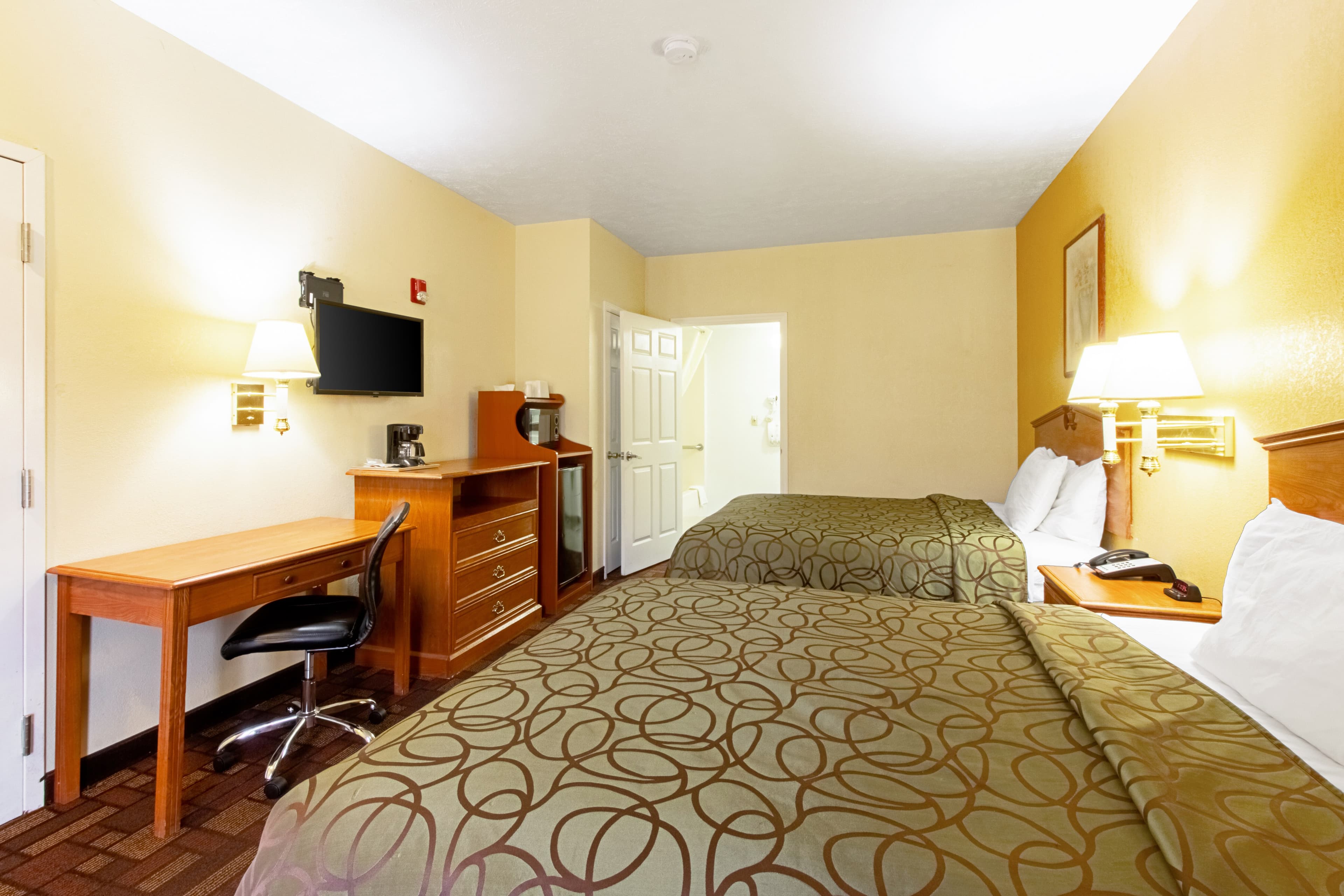 Quality Inn & Suites Dickson — 7