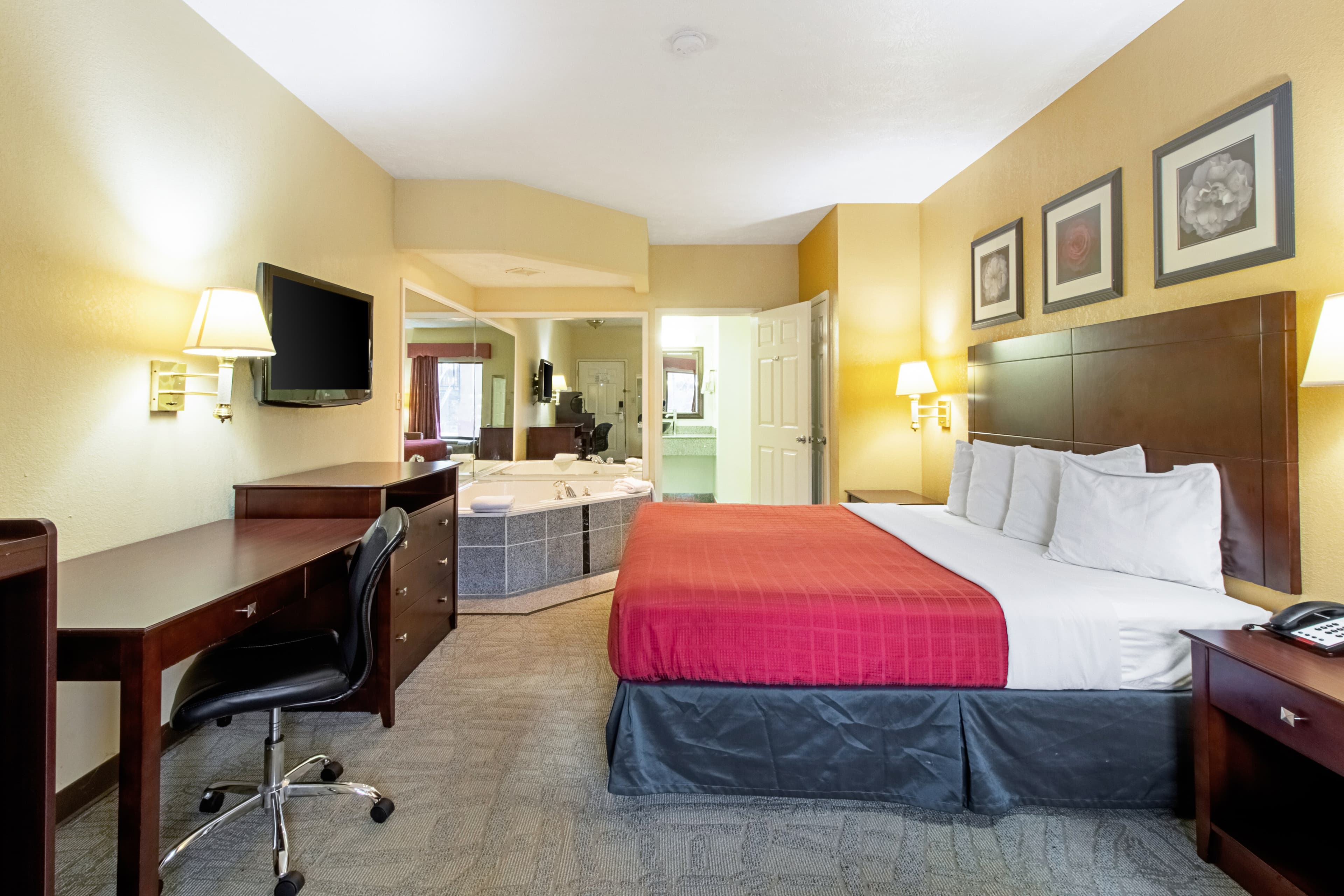 Quality Inn & Suites Dickson — 26