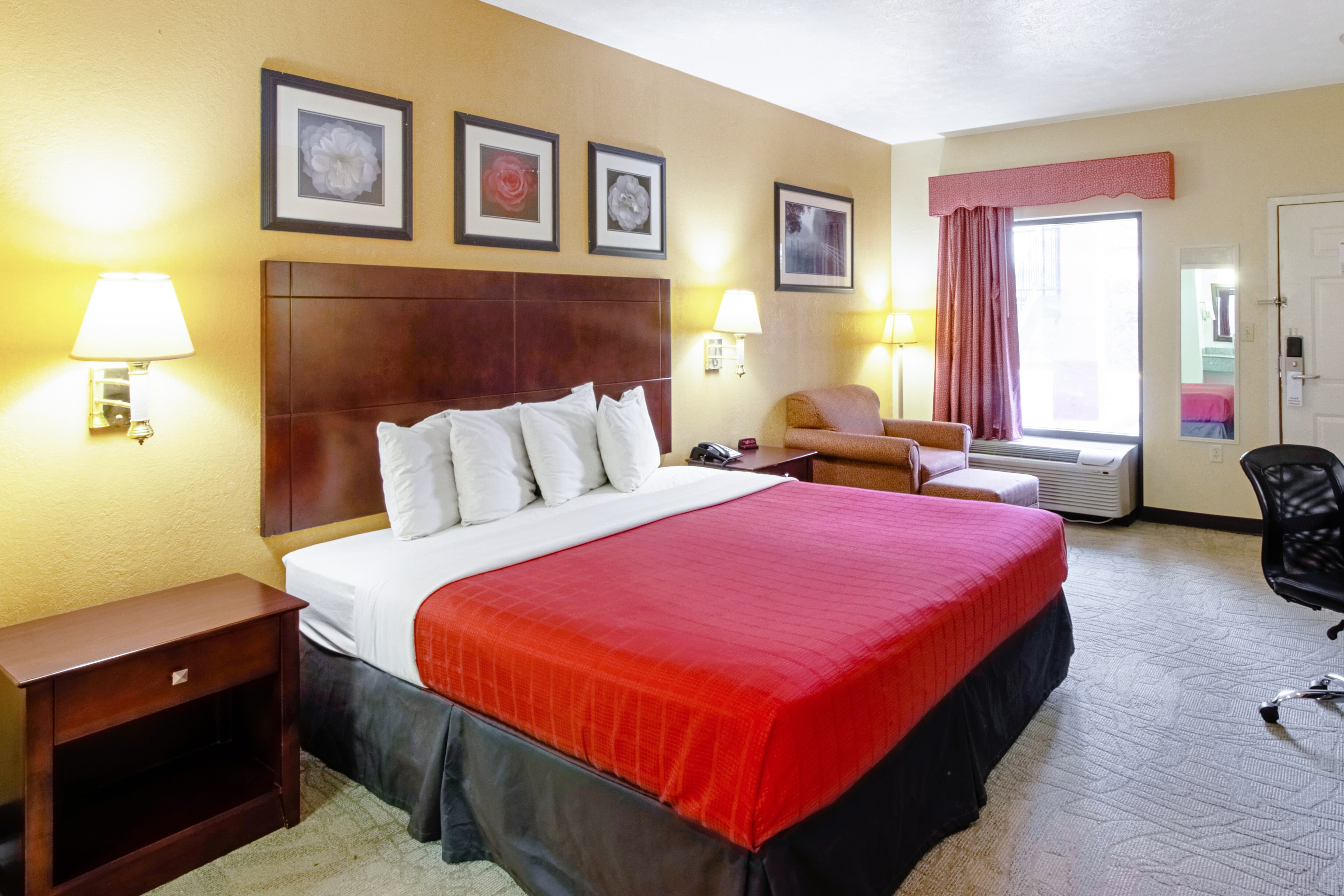 Quality Inn & Suites Dickson — 27