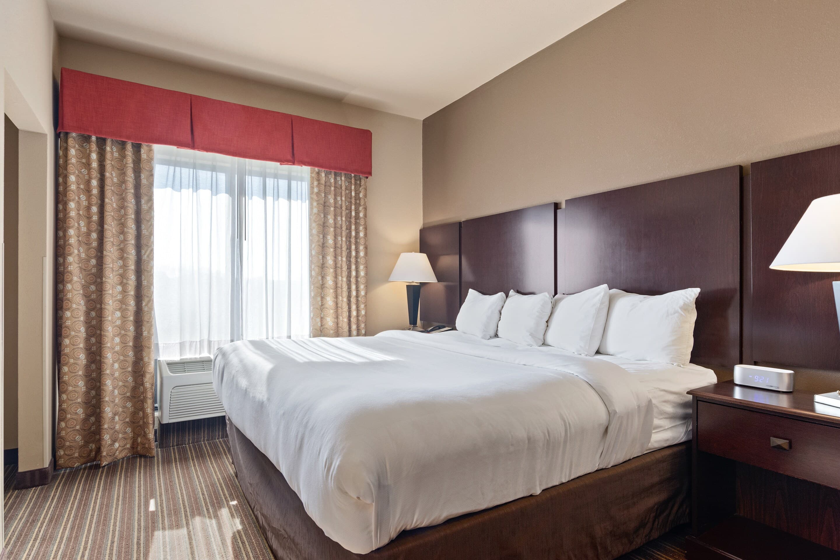 Portland Inn & Suites — 7