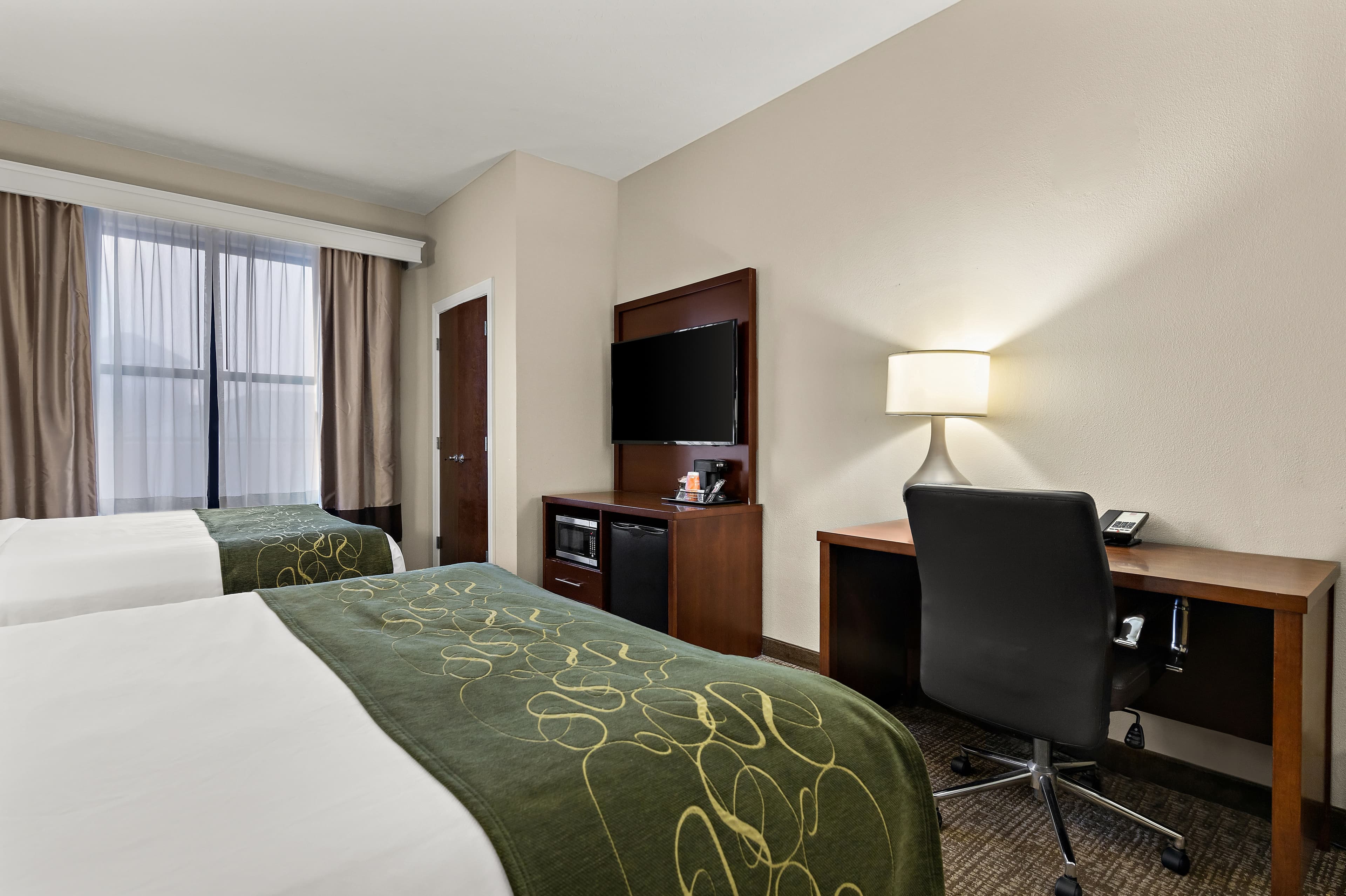 Comfort Suites Nashville near Percy Priest Lake — 10
