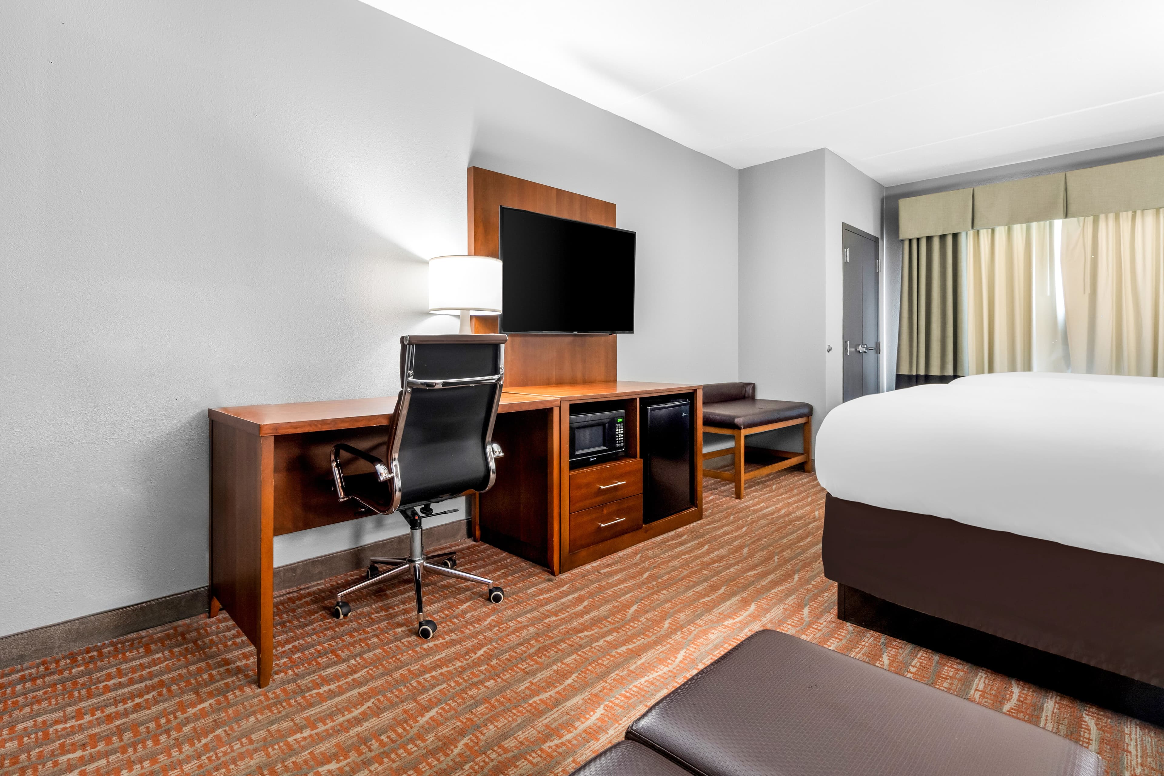 Comfort Suites Jackson I-40 — 11