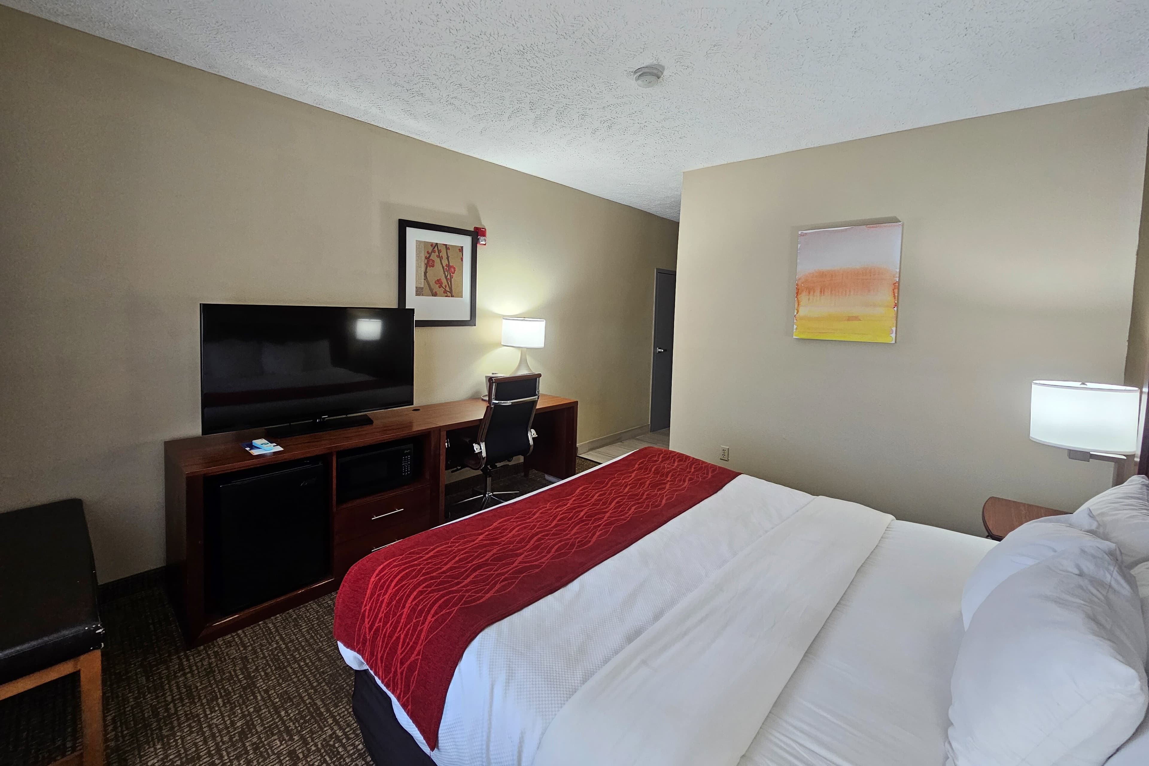 Comfort Inn Jackson I-40 - Image 3