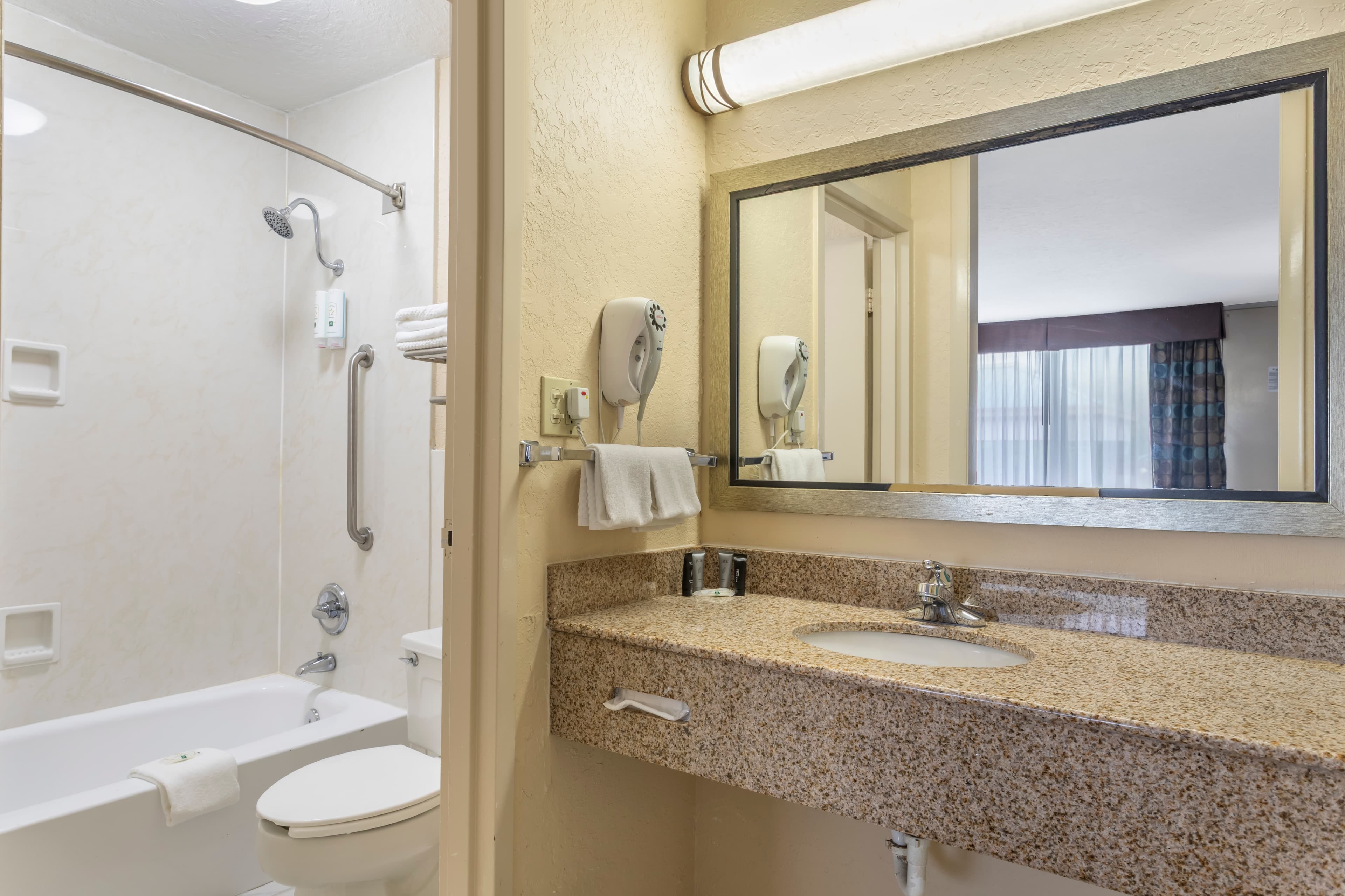 Quality Inn Harriman — 17