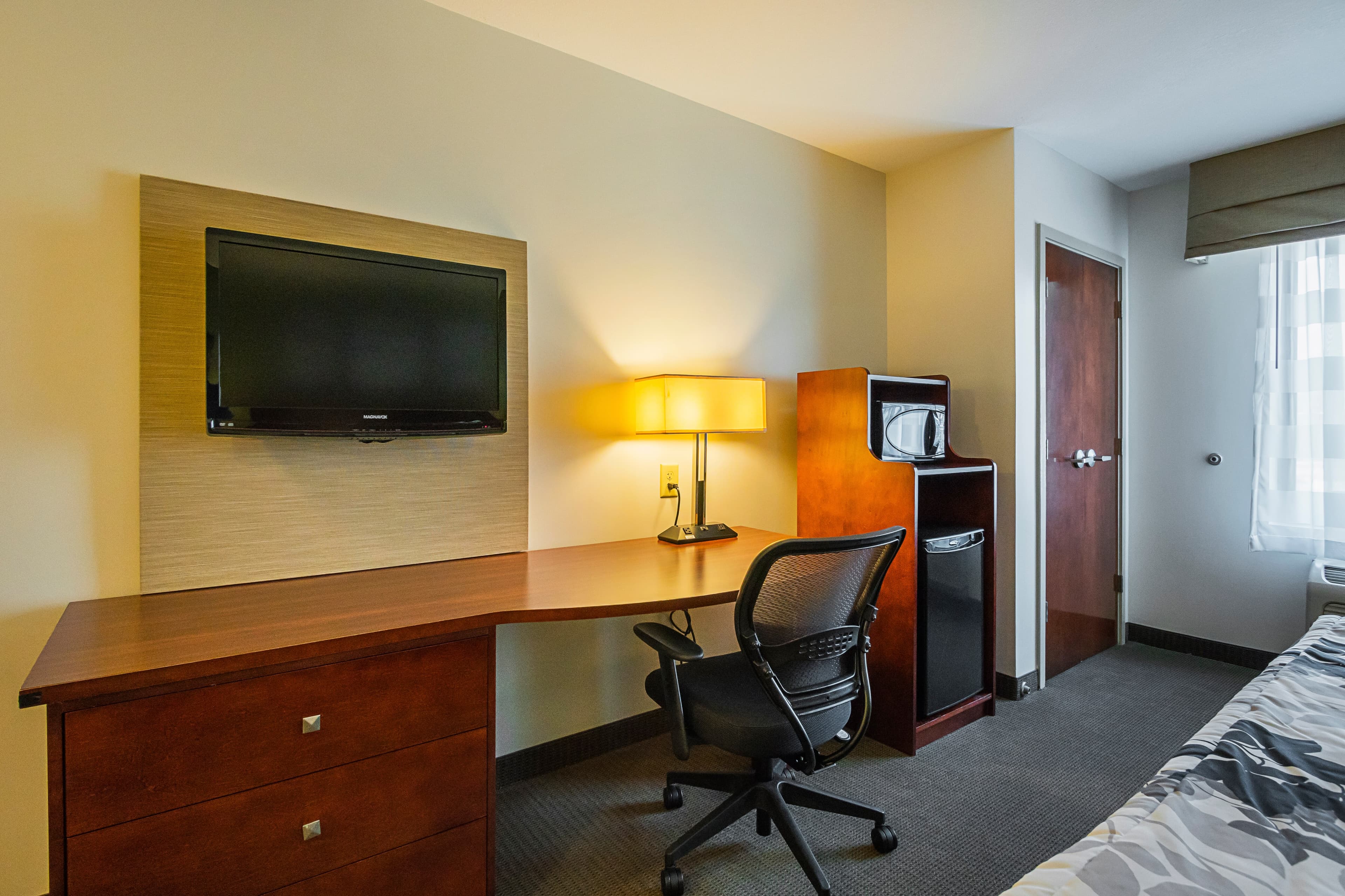Sleep Inn & Suites Manchester near Arnold AFB - Image 3