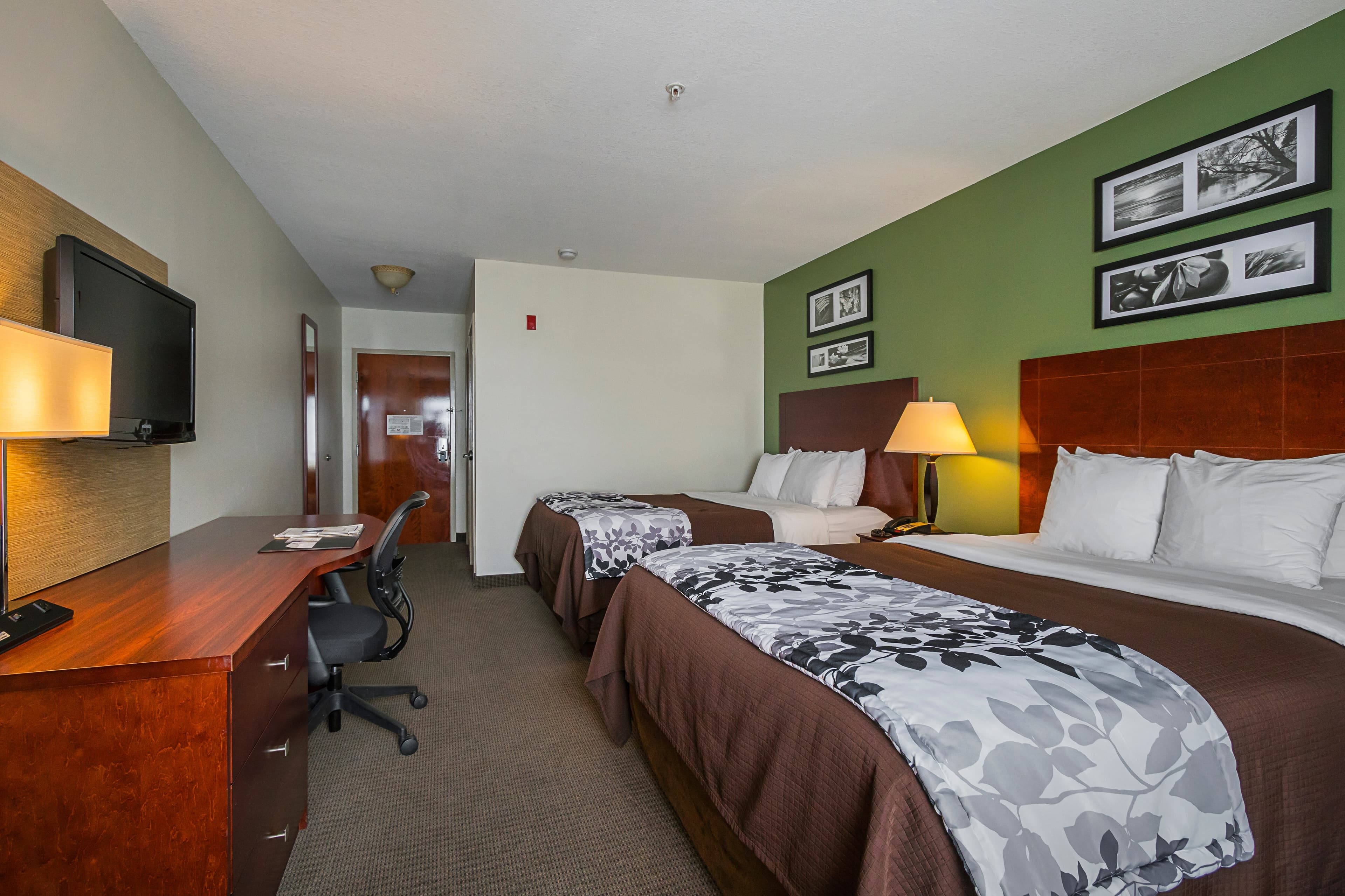 Sleep Inn & Suites Manchester near Arnold AFB — 28
