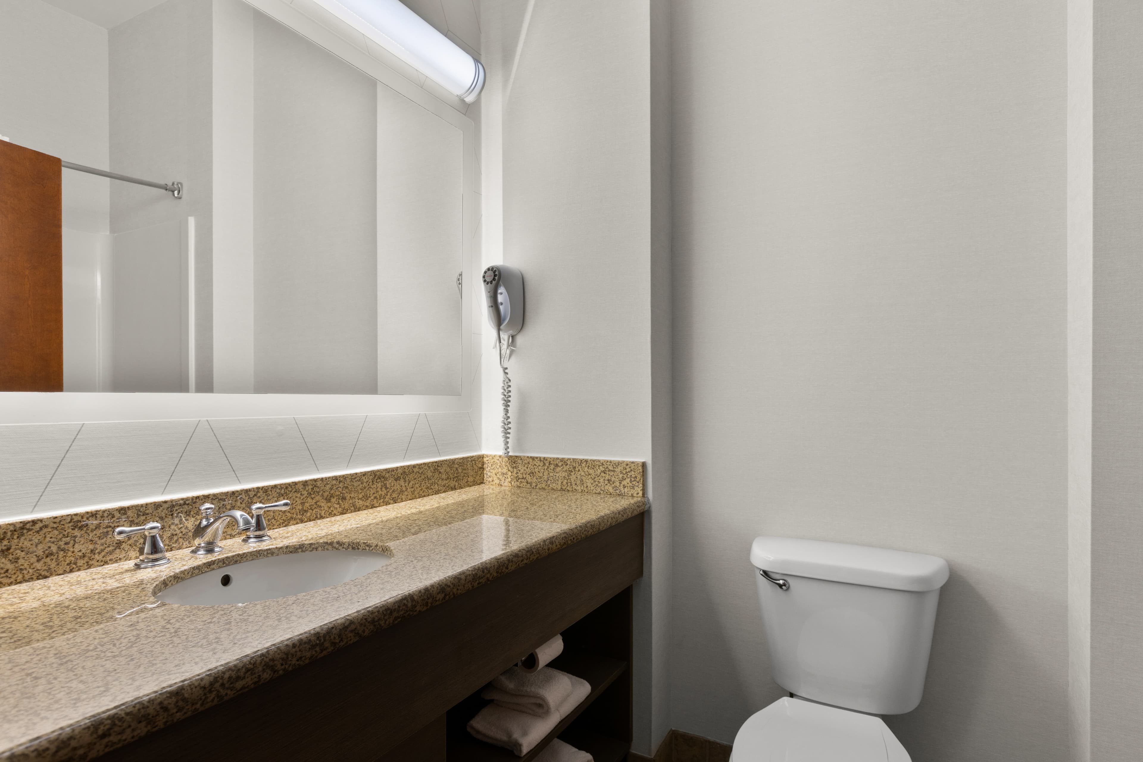 Comfort Inn Powell - Knoxville North — 15
