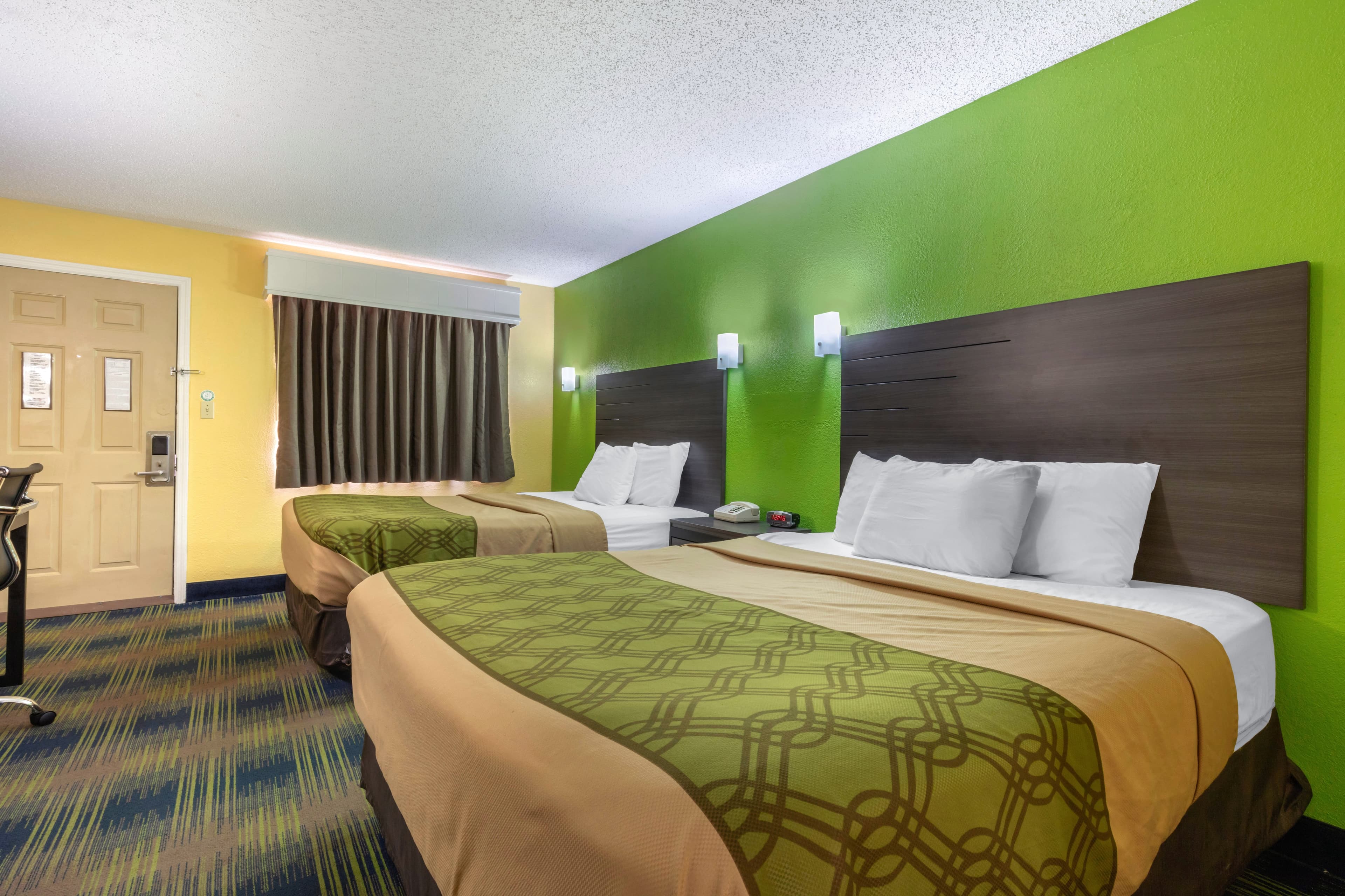 Econo Lodge Nashville near Percy Priest Lake — 4