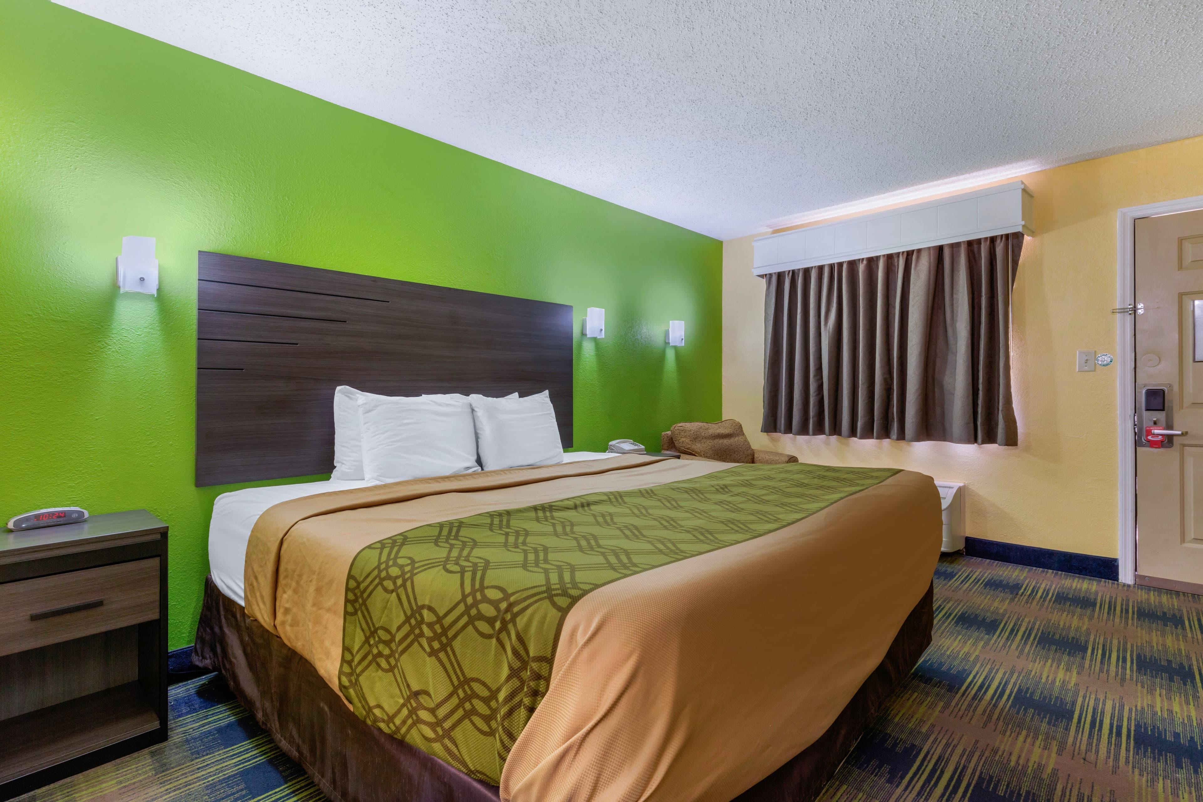 Econo Lodge Nashville near Percy Priest Lake — 15
