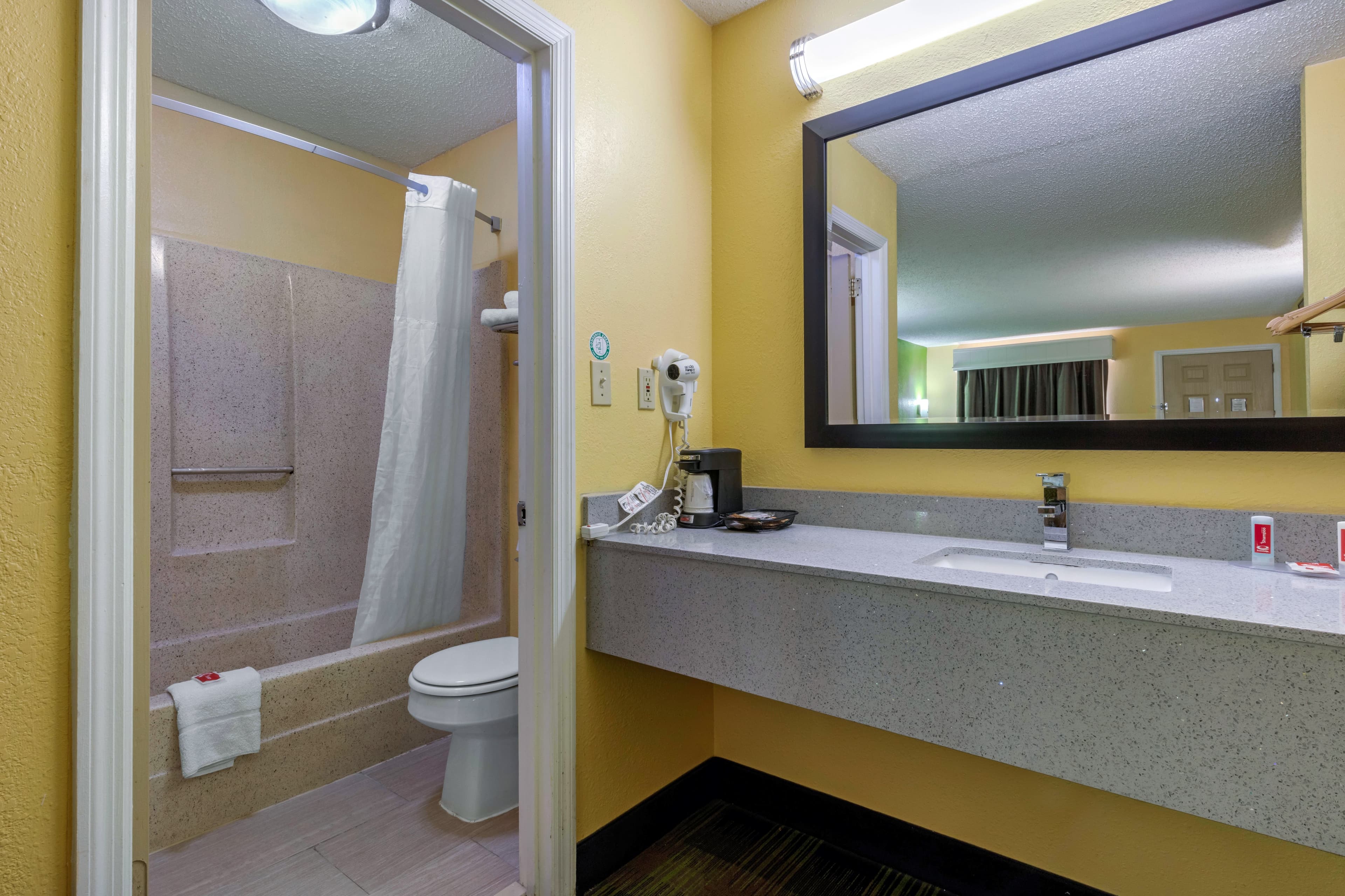 Econo Lodge Nashville near Percy Priest Lake — 26