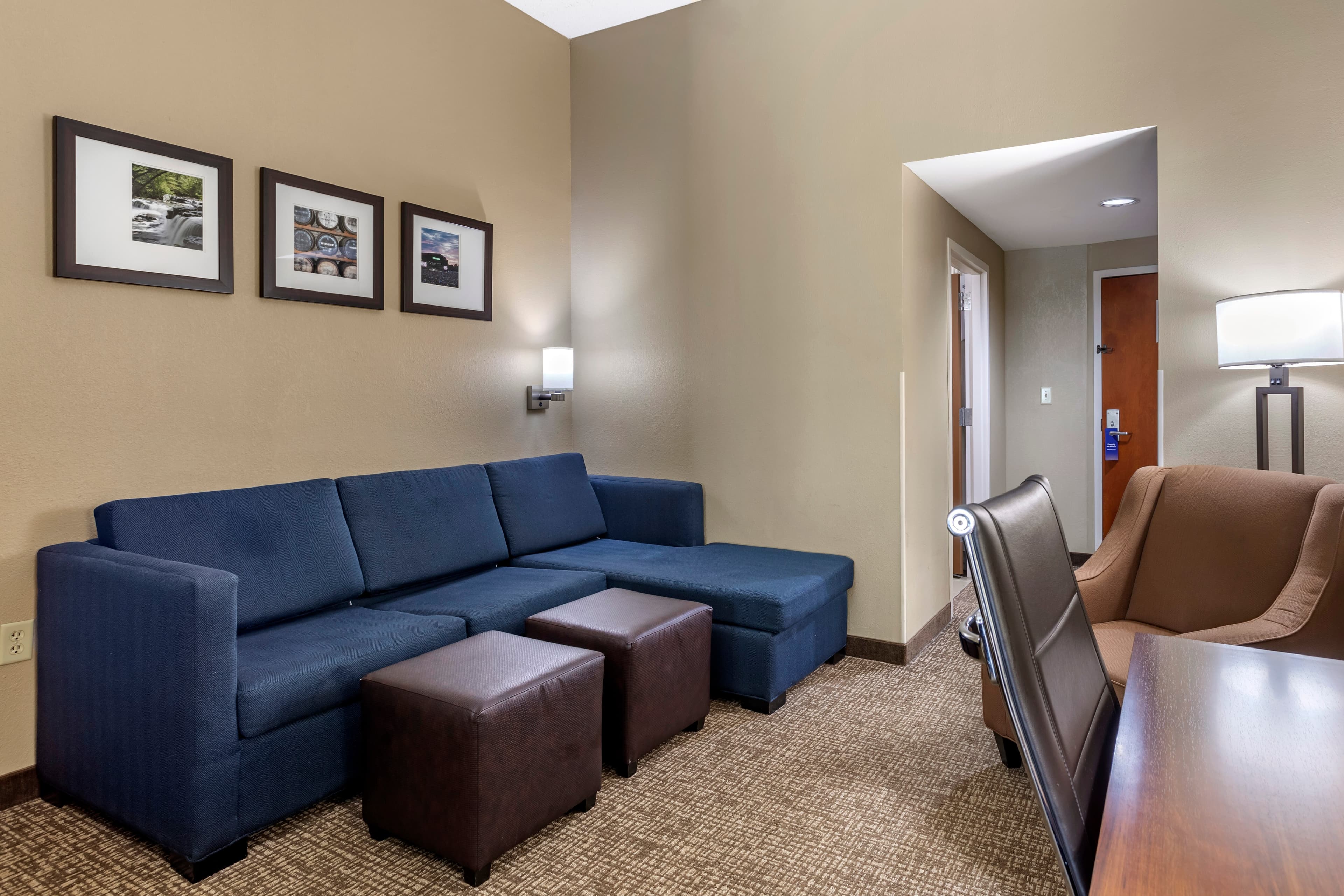 Comfort Suites Manchester near Arnold AFB — 10