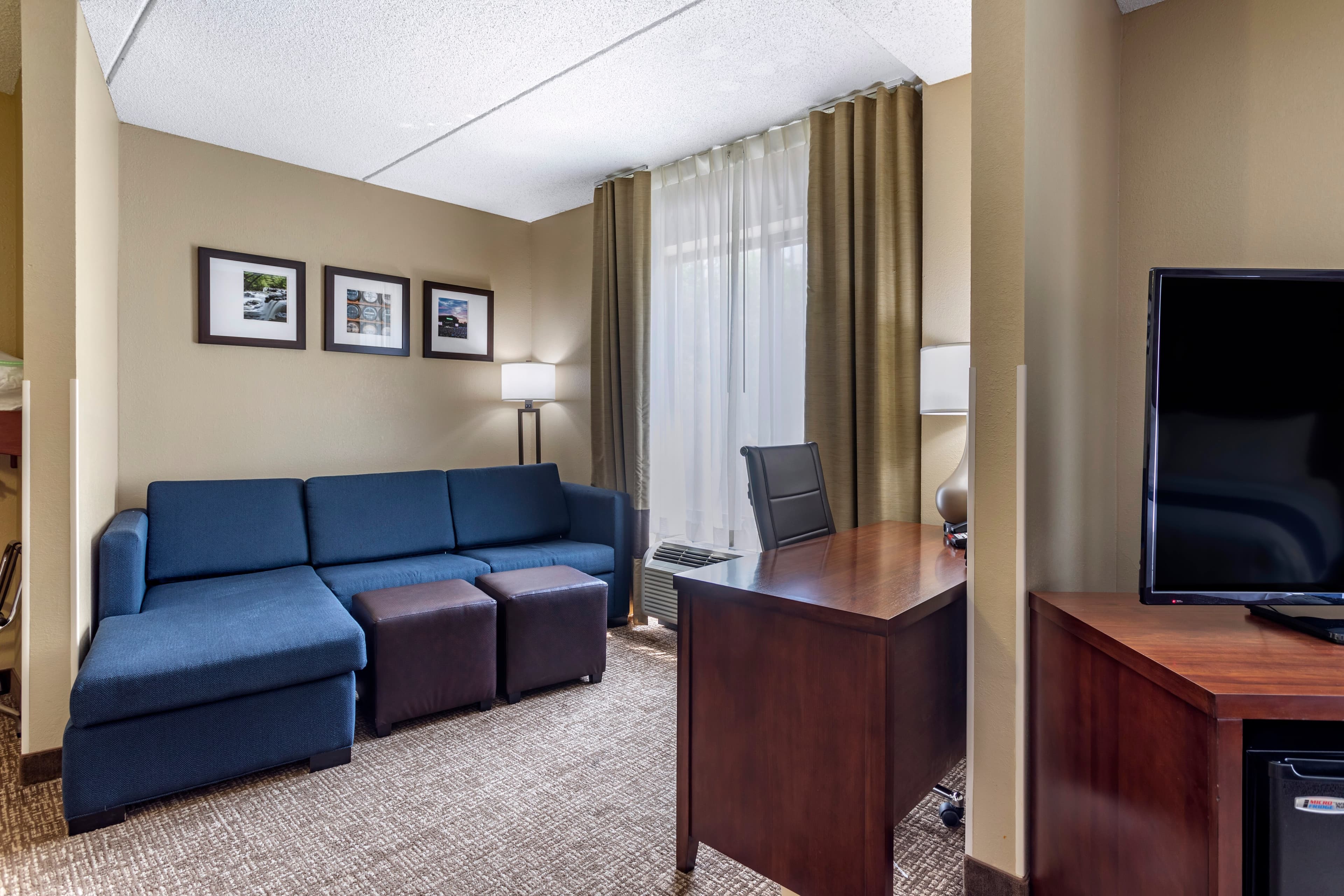 Comfort Suites Manchester near Arnold AFB — 8
