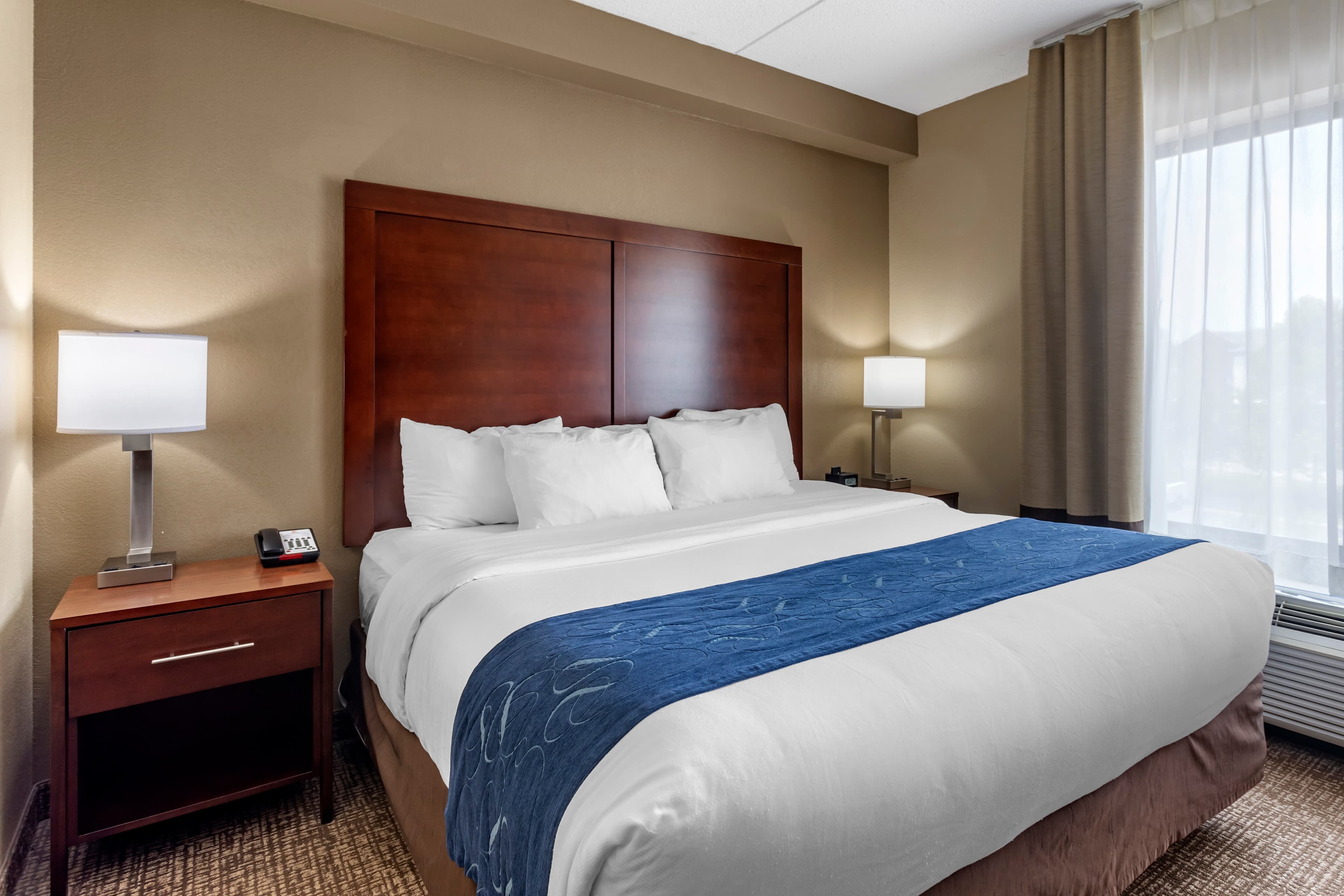 Comfort Suites Manchester near Arnold AFB - Image 3