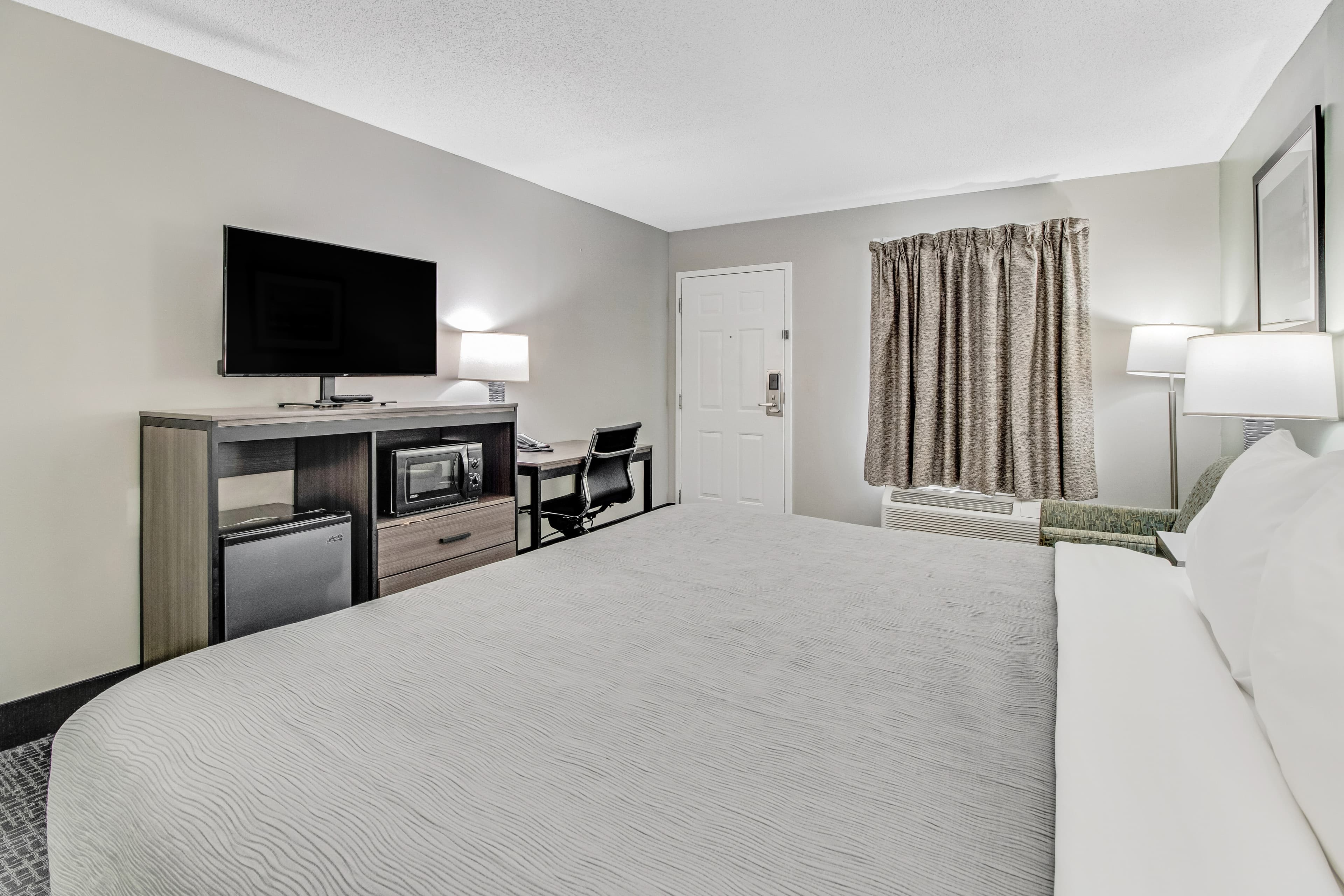 Quality Inn White House - Image 4