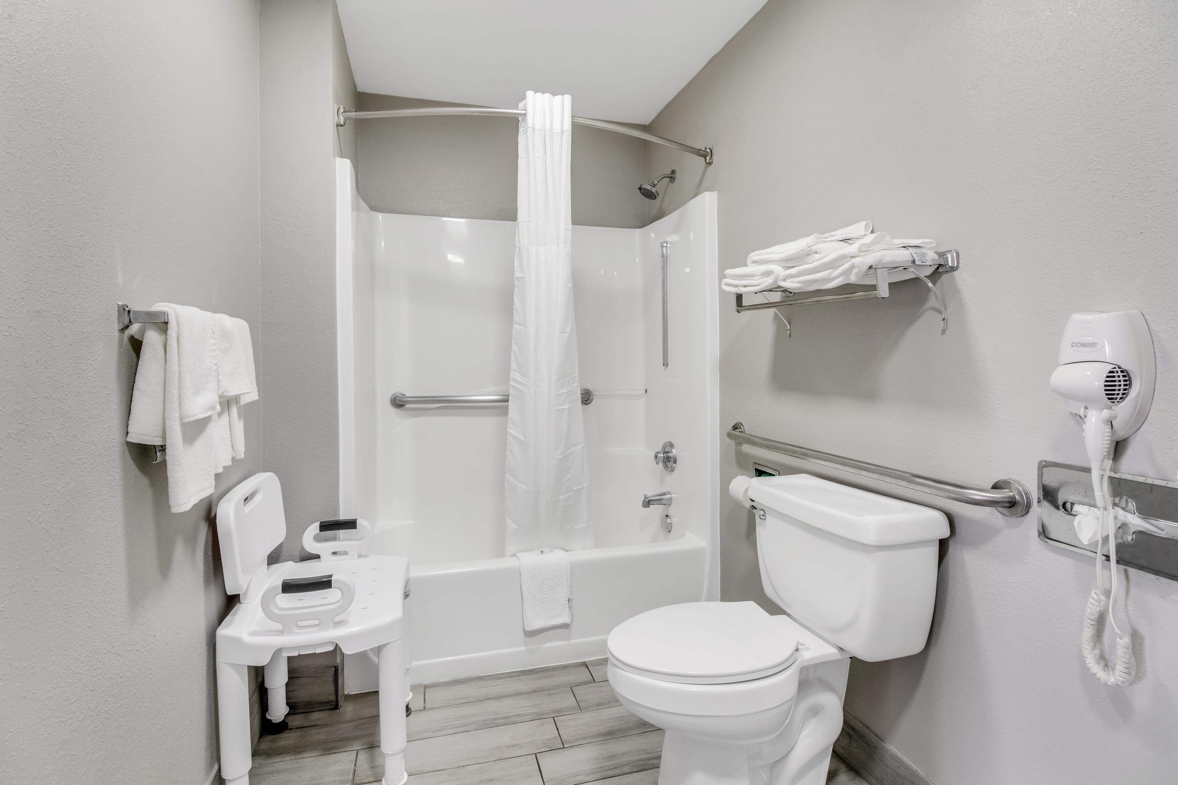 Quality Inn White House - Image 5