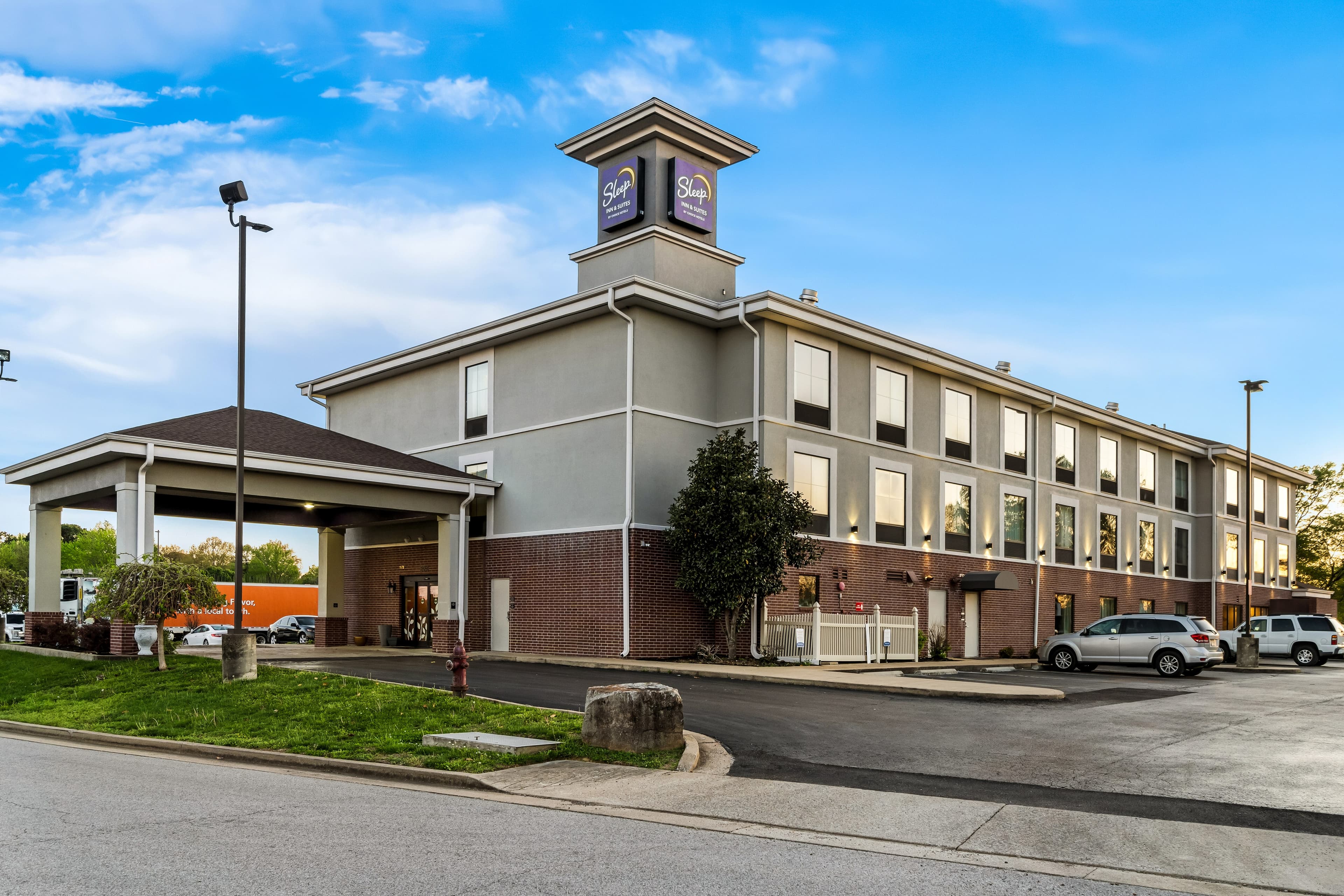 Sleep Inn & Suites Dyersburg I-155 - Image 1