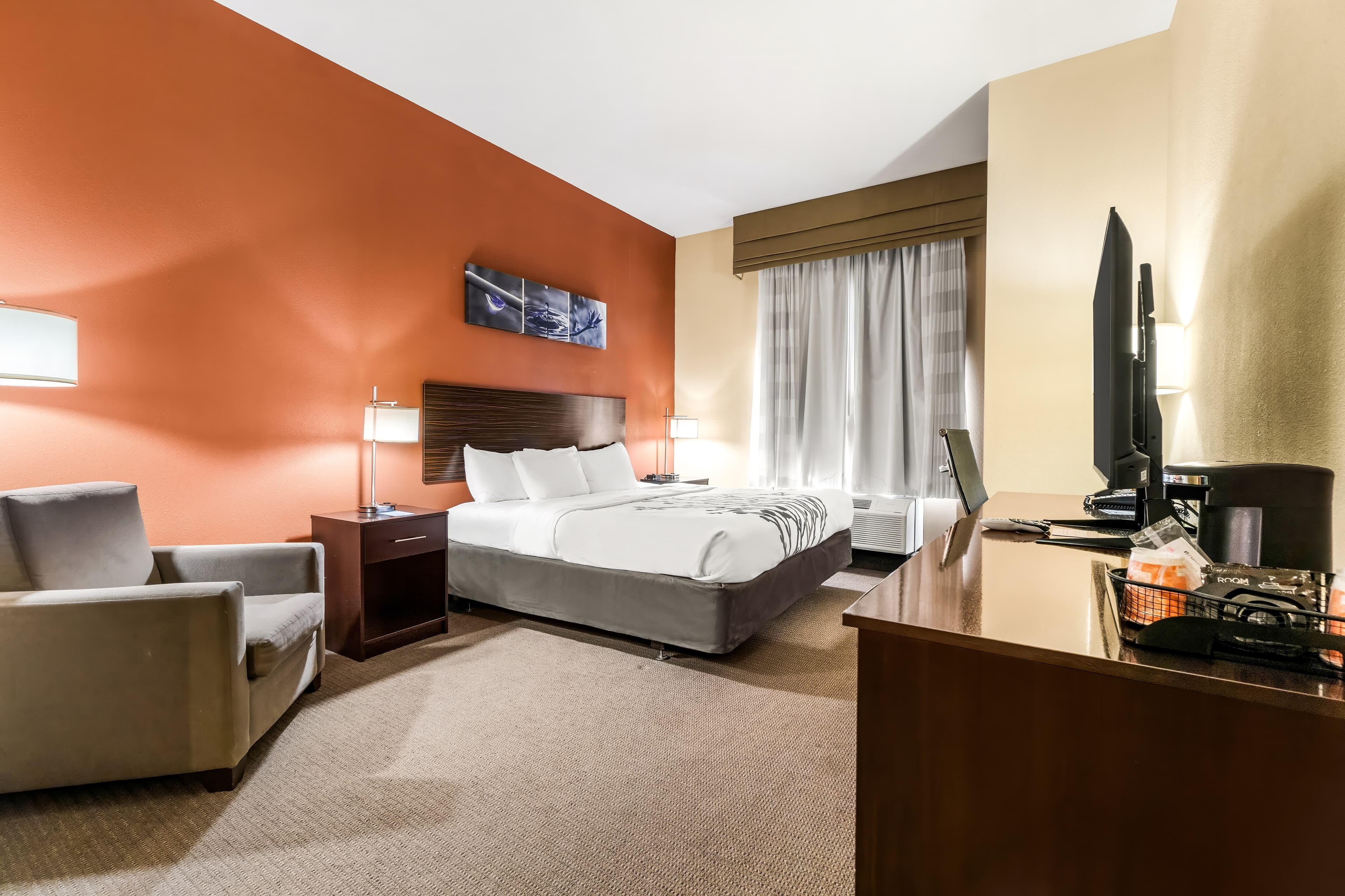 Sleep Inn & Suites Dyersburg I-155 - Image 2