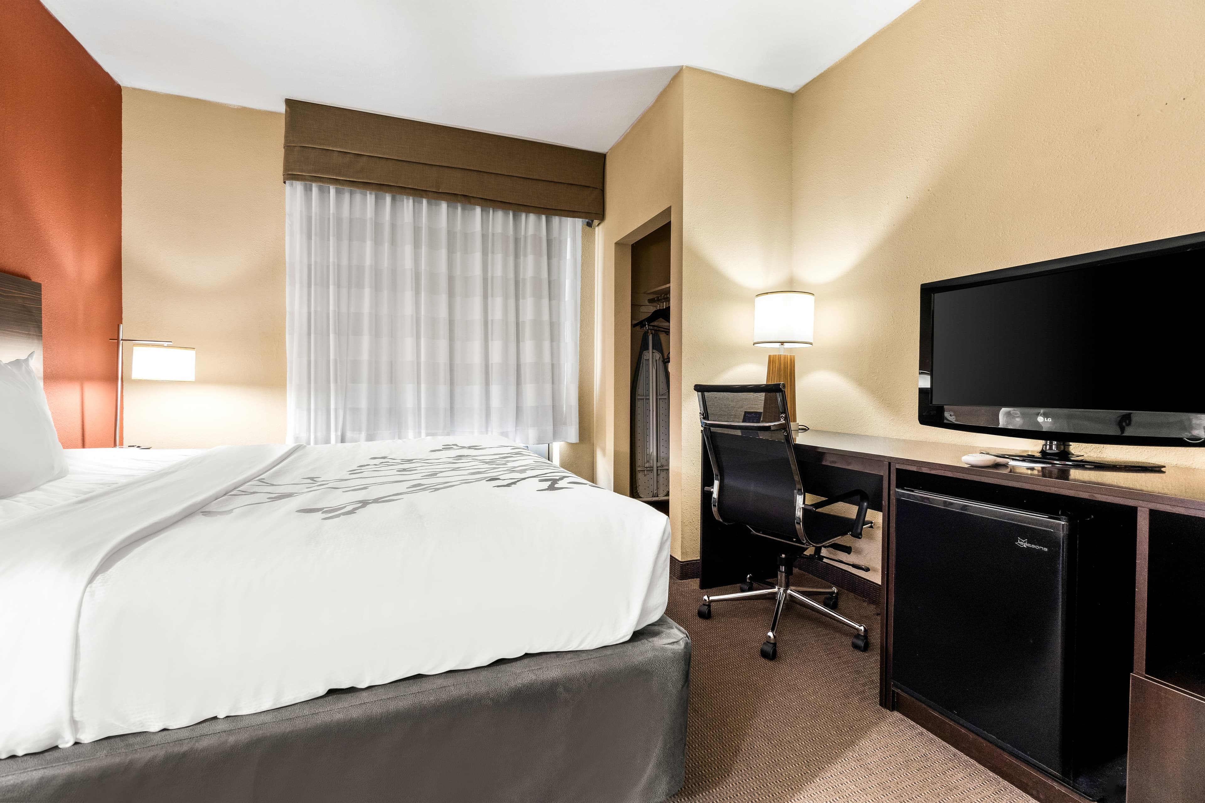 Sleep Inn & Suites Dyersburg I-155 — 19