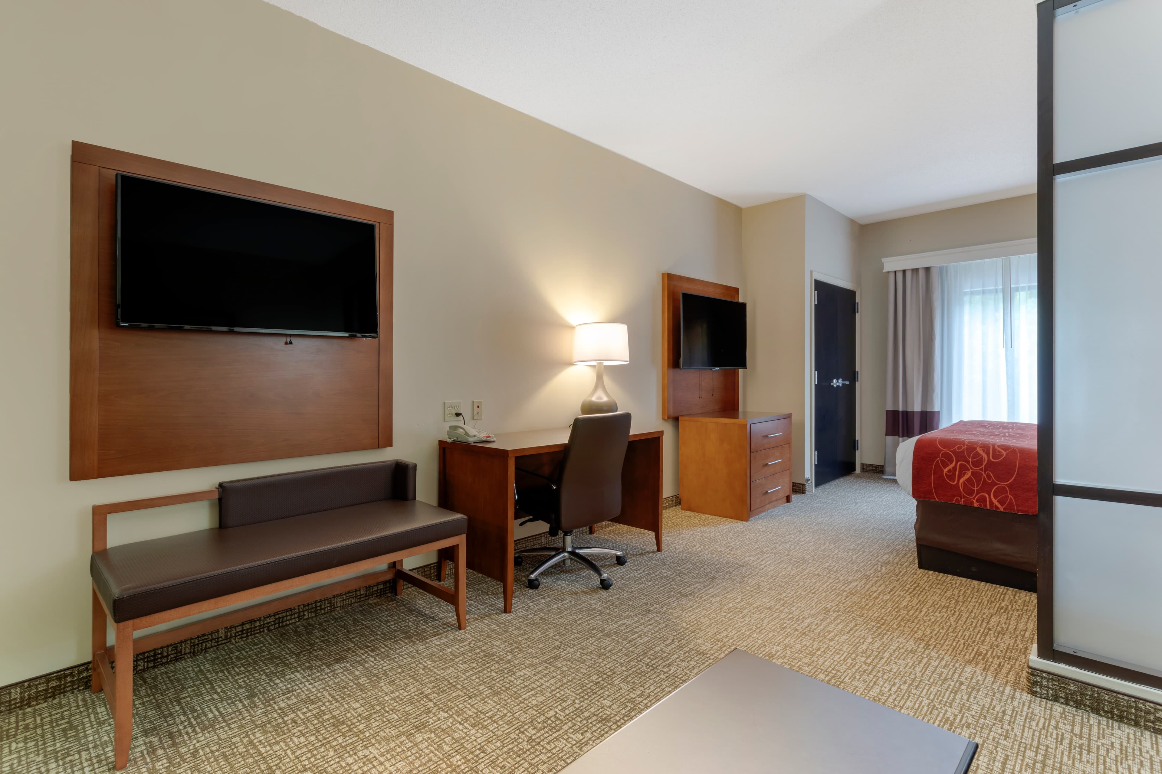 Comfort Suites Kingsport South - Image 4