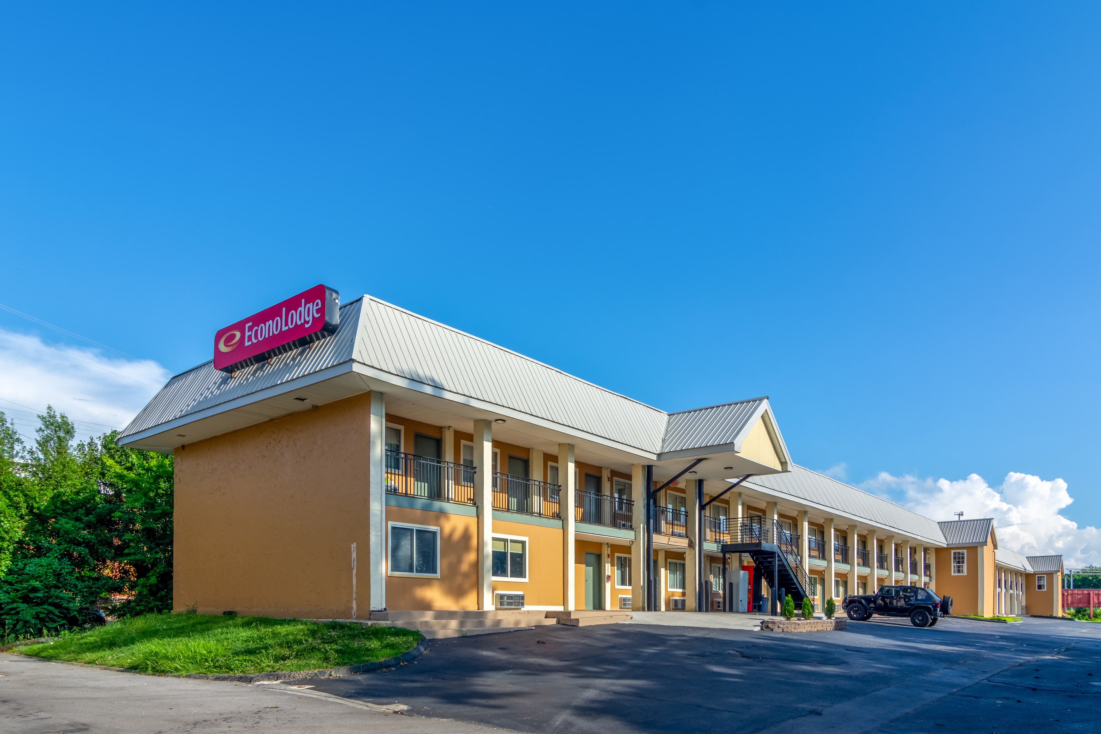 Econo Lodge East Ridge - Image 1
