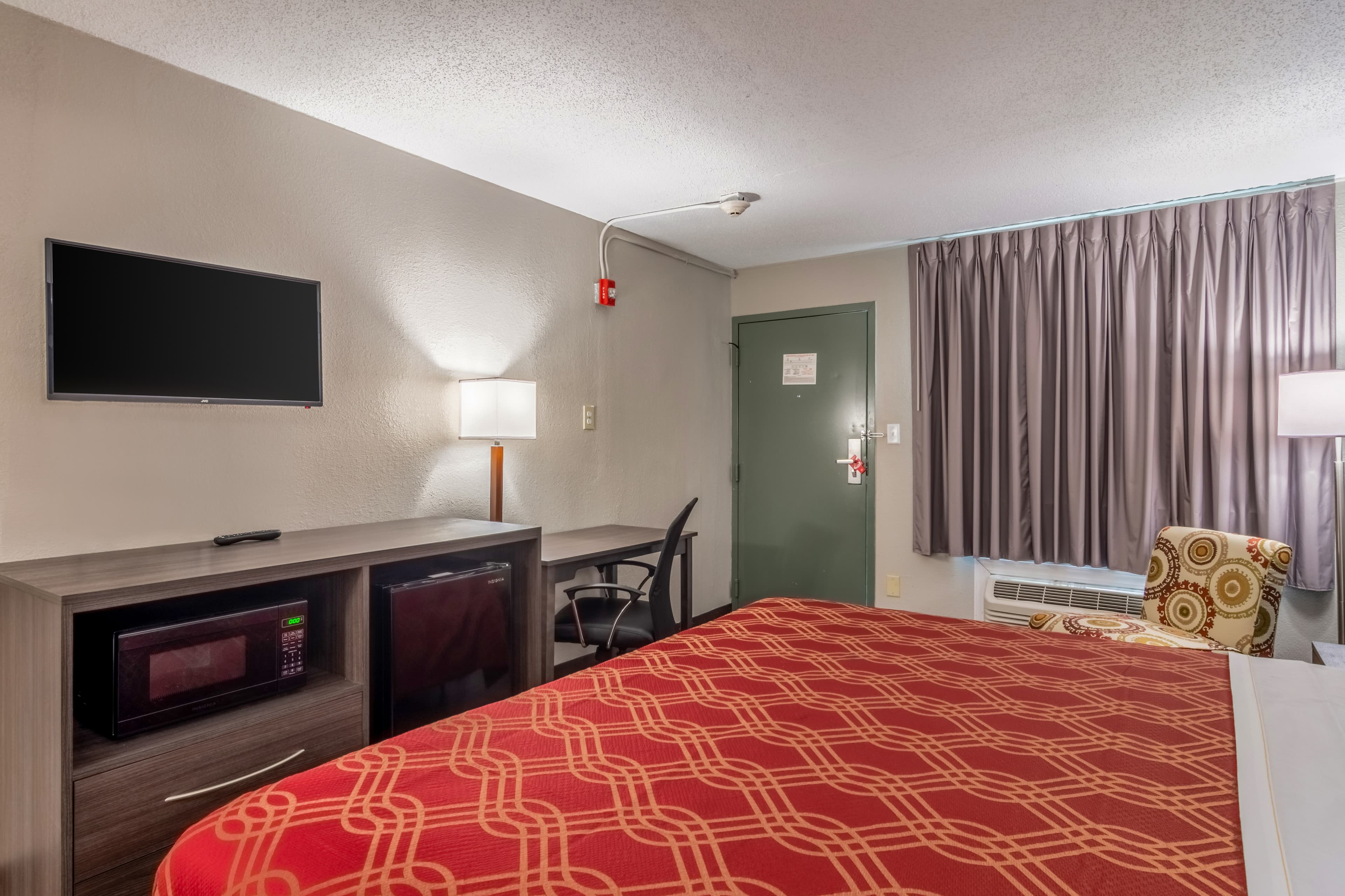 Econo Lodge East Ridge — 6
