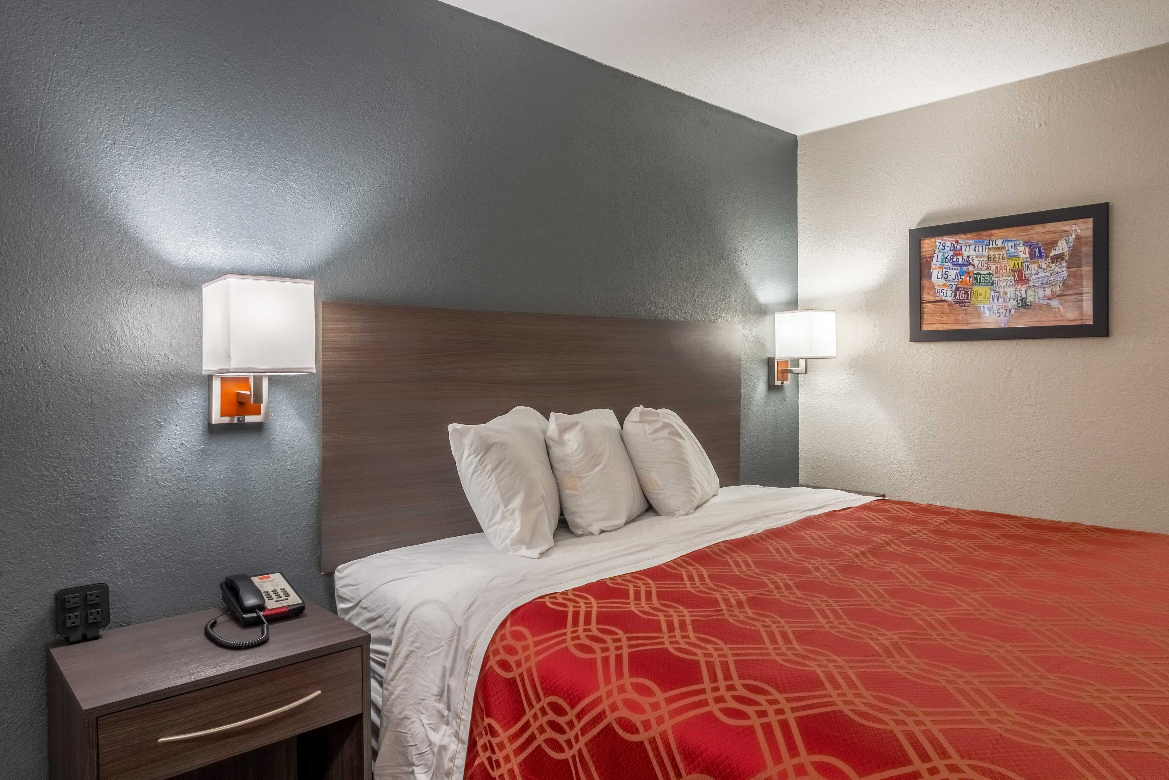 Econo Lodge East Ridge — 8