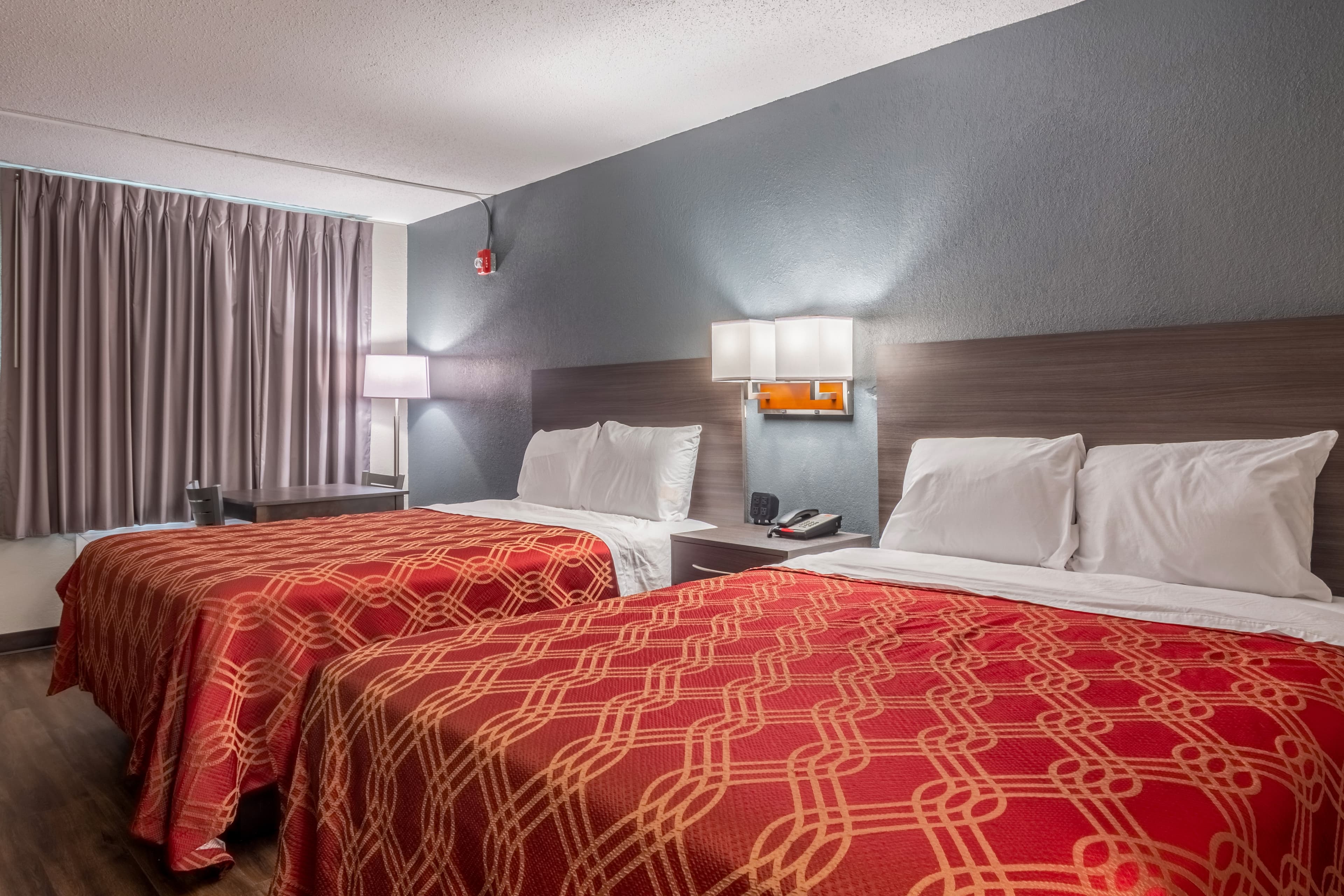 Econo Lodge East Ridge — 16