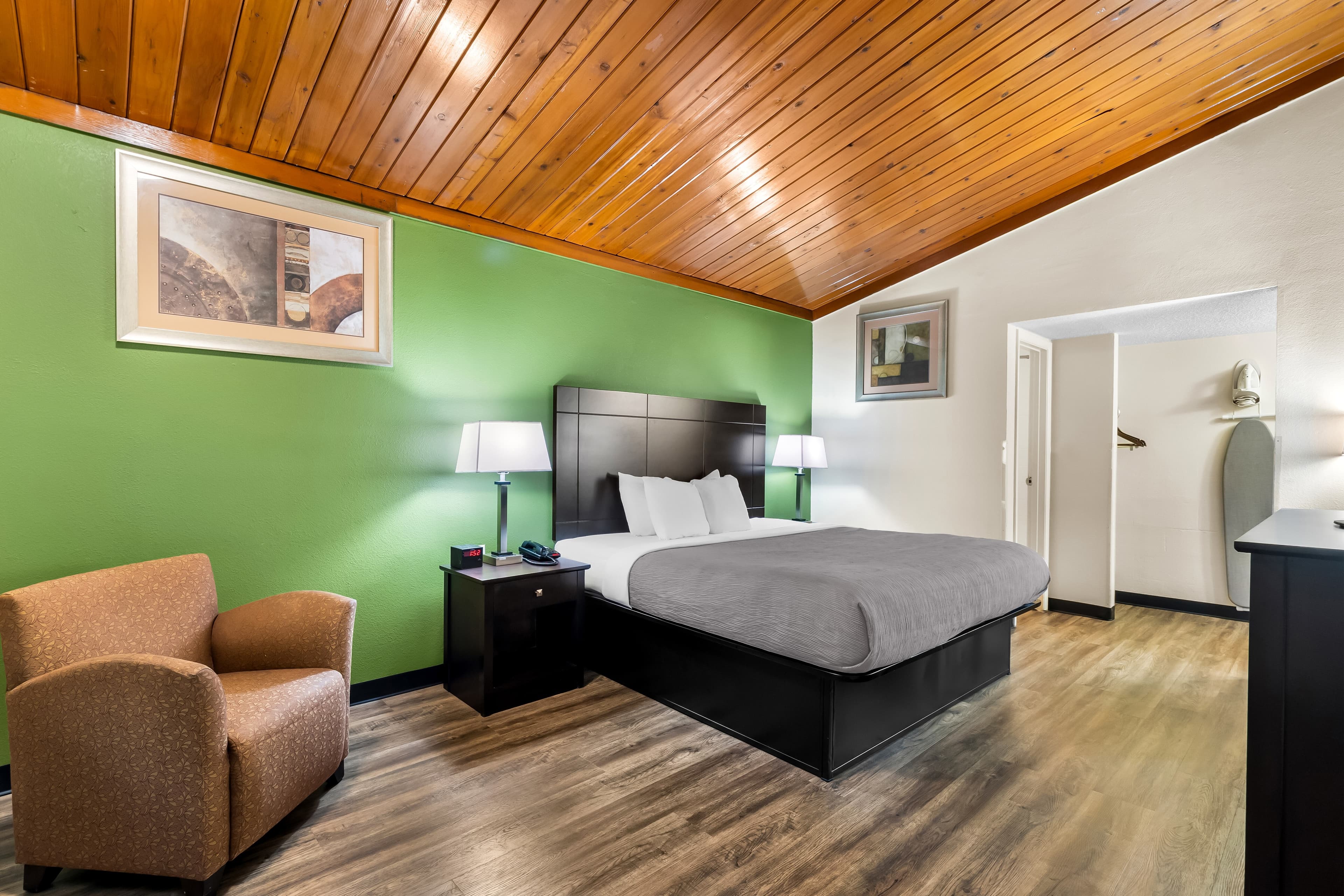 Quality Inn Tullahoma - Image 2