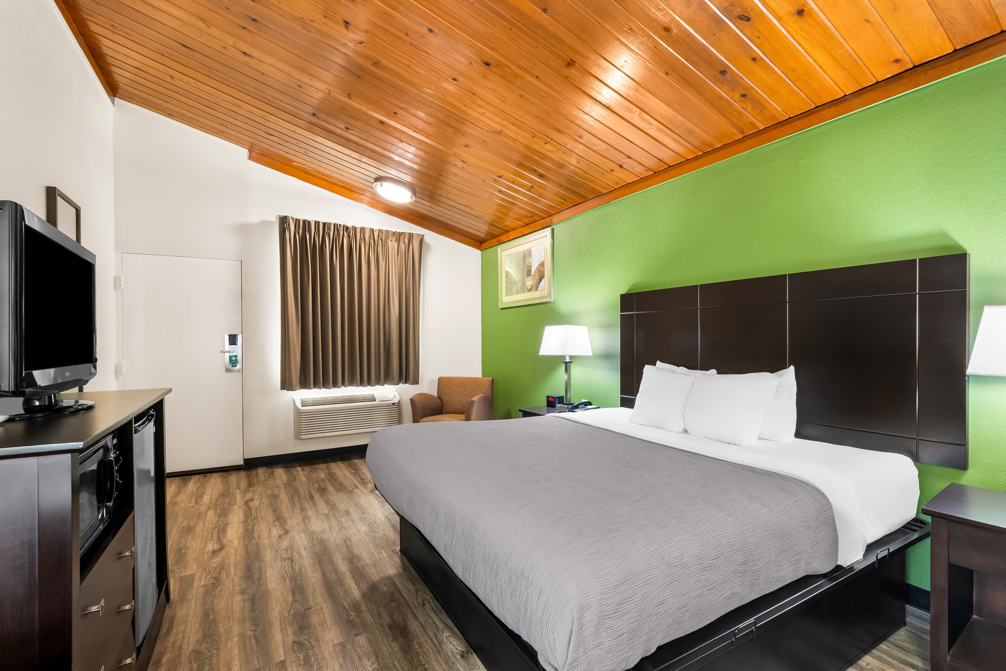 Quality Inn Tullahoma - Image 4