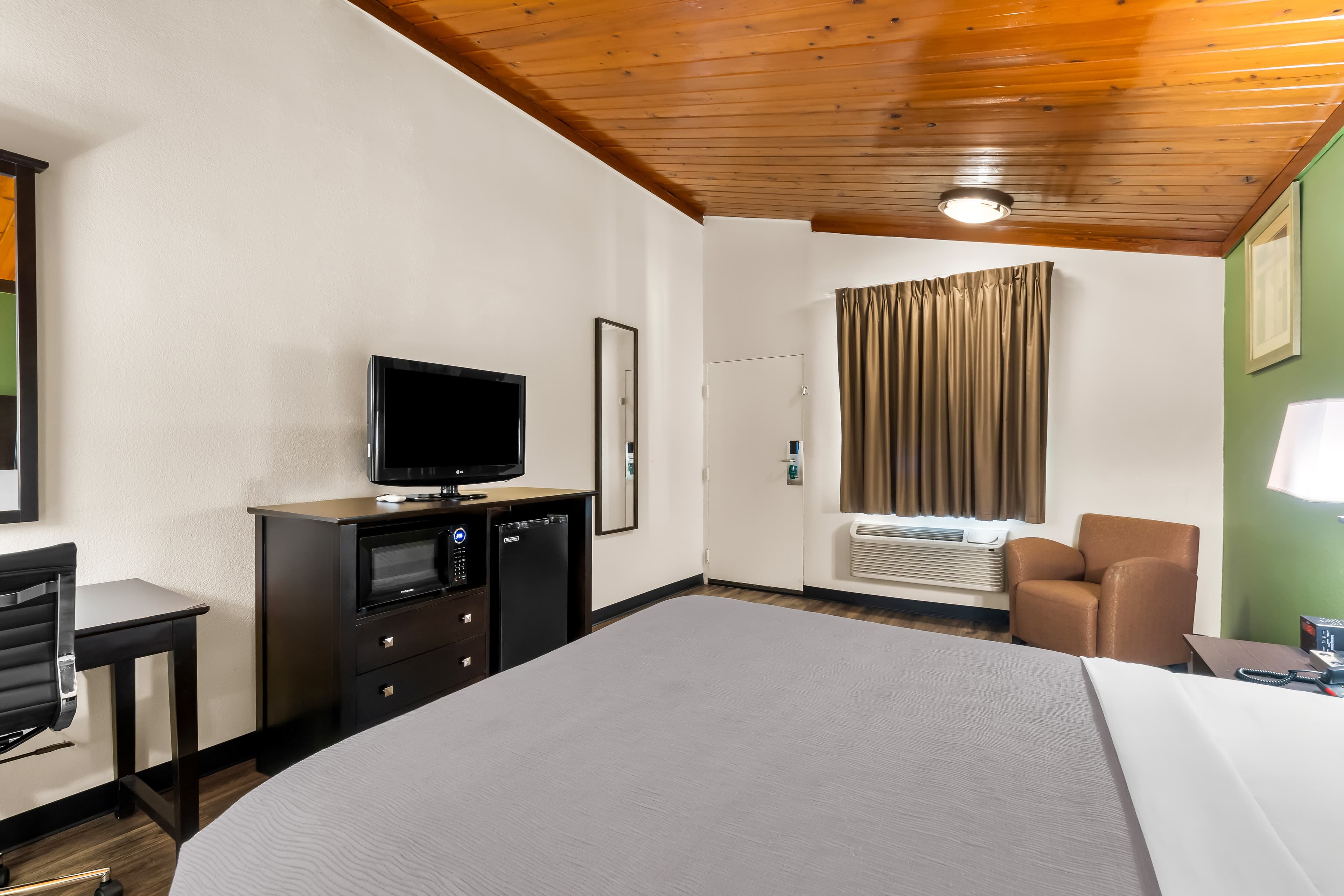 Quality Inn Tullahoma - Image 5