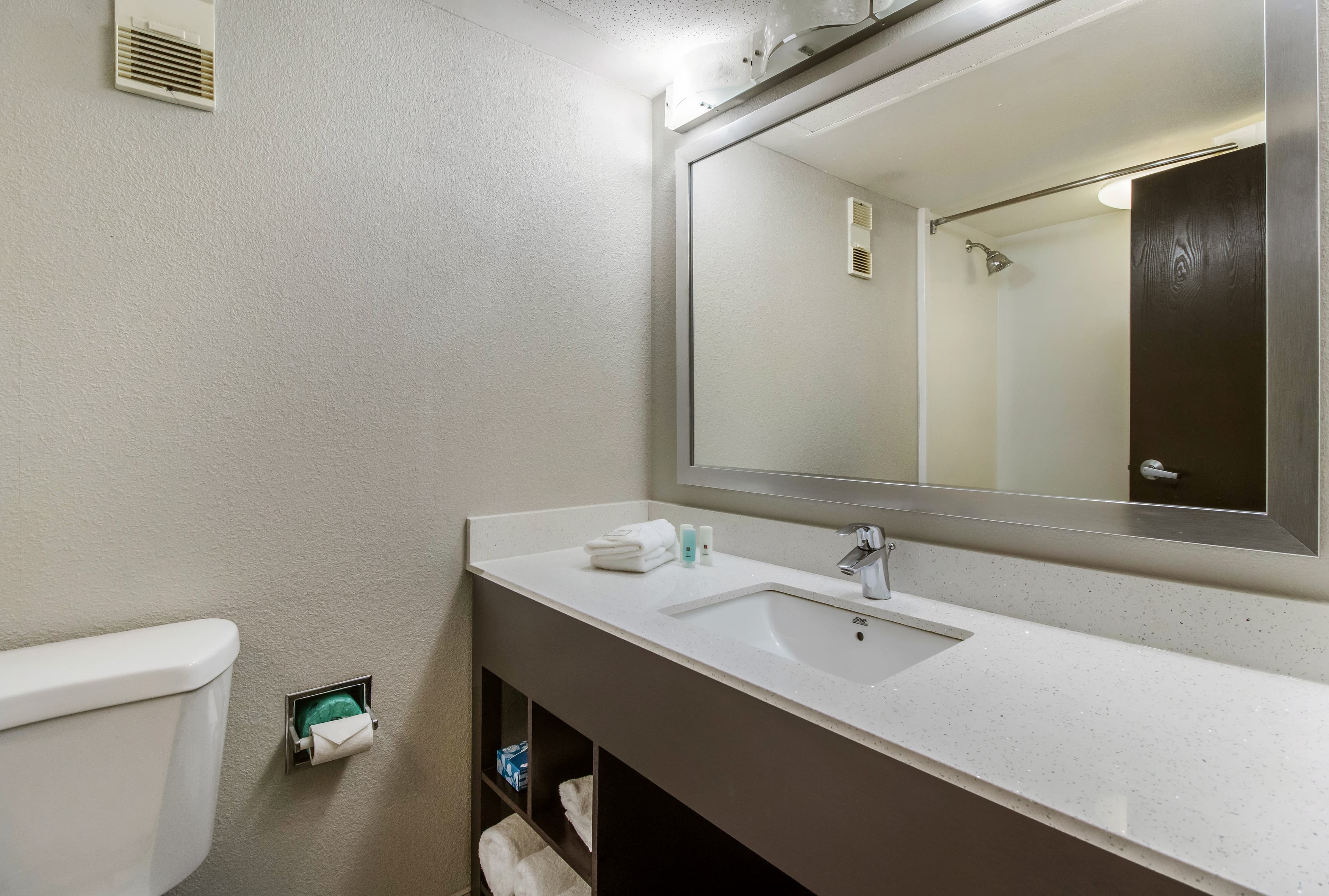 Clarion Hotel Jackson Northwest — 24