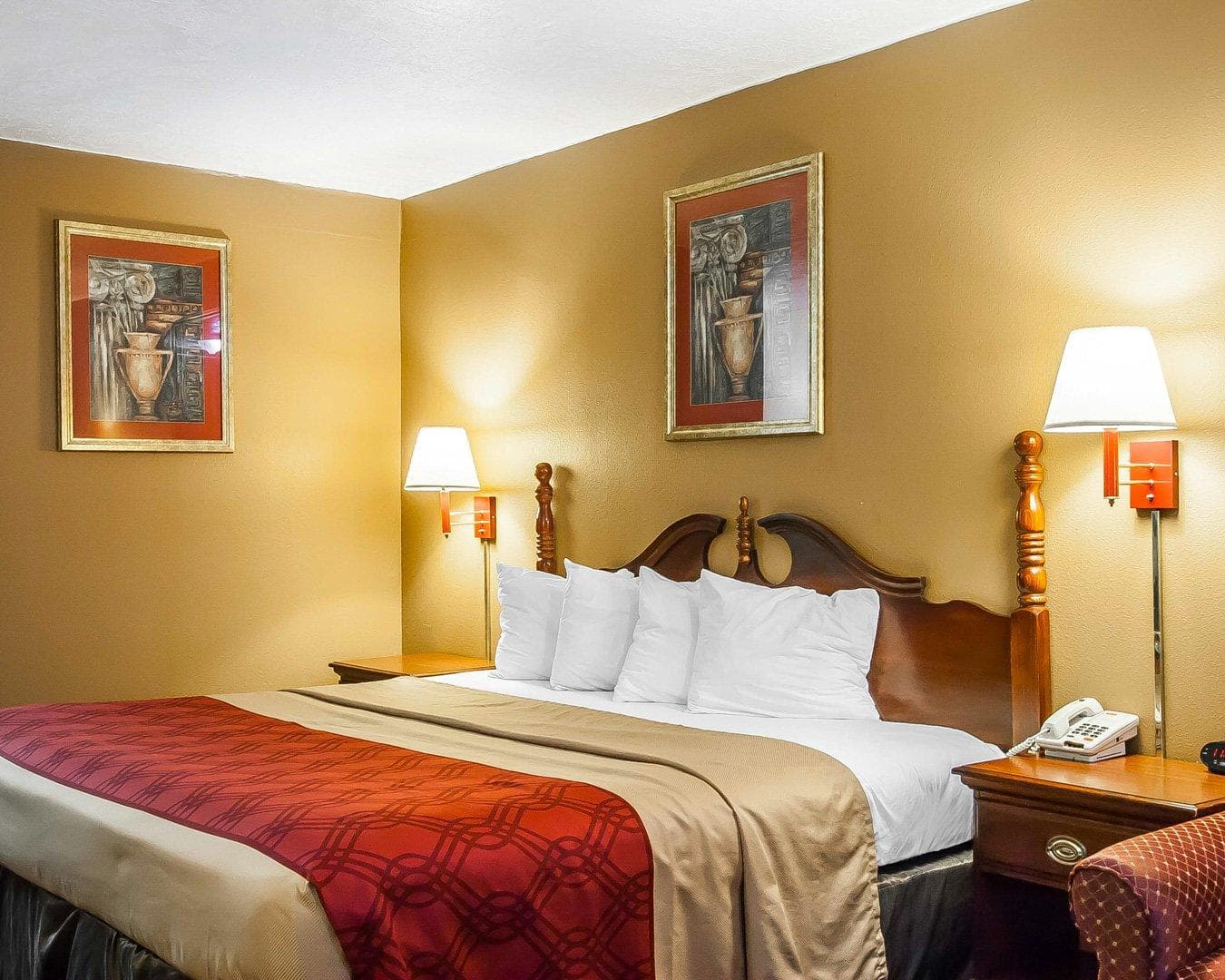 Econo Lodge Dyersburg I-155 — 9