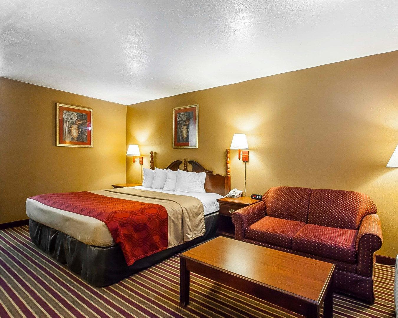 Econo Lodge Dyersburg I-155 — 7