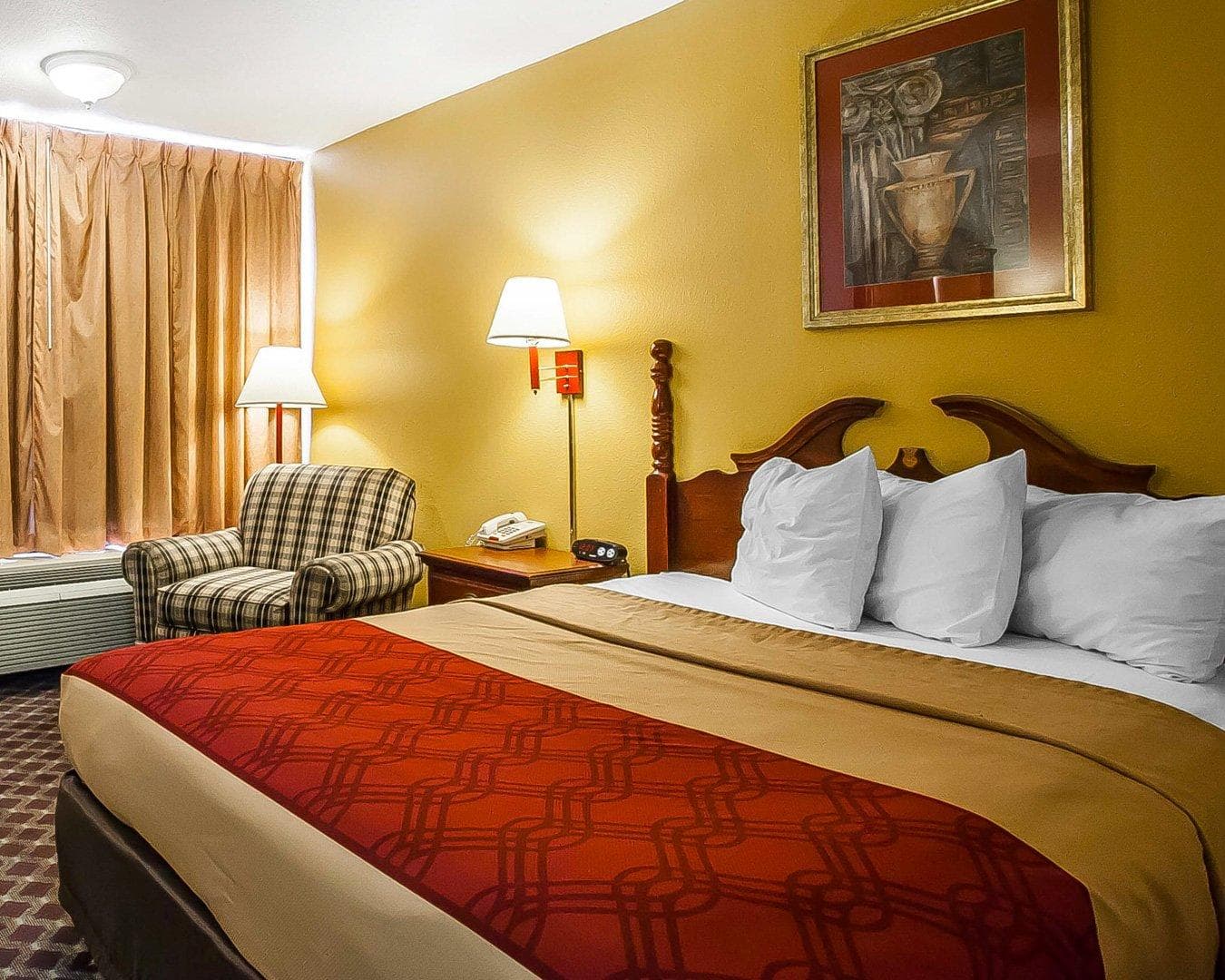 Econo Lodge Dyersburg I-155 - Image 2