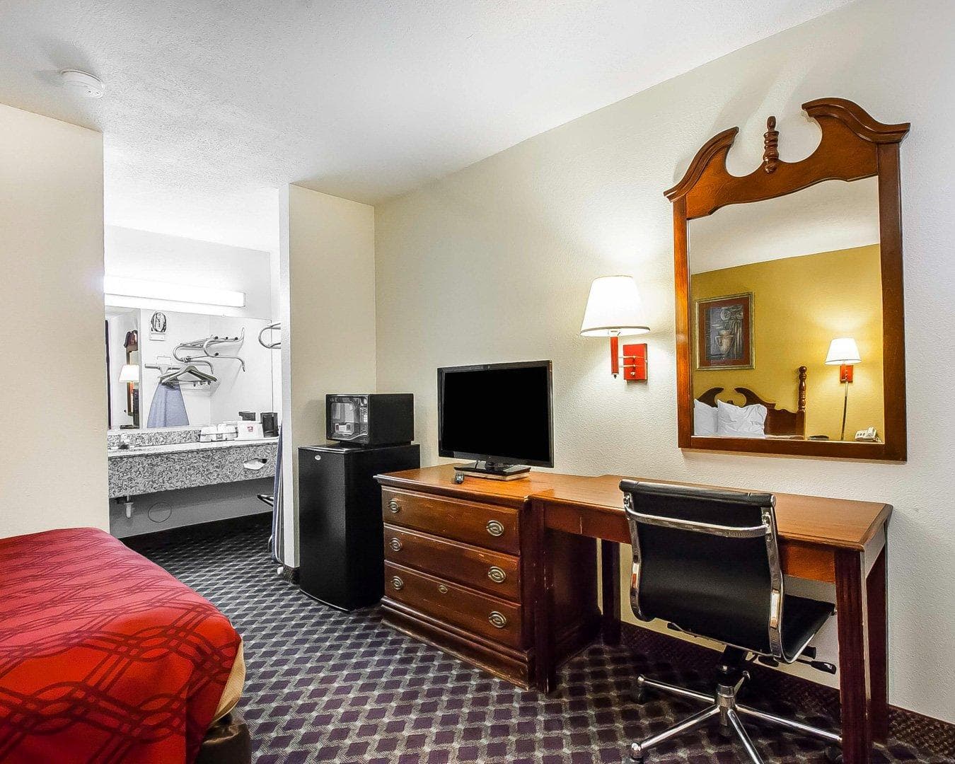 Econo Lodge Dyersburg I-155 - Image 5