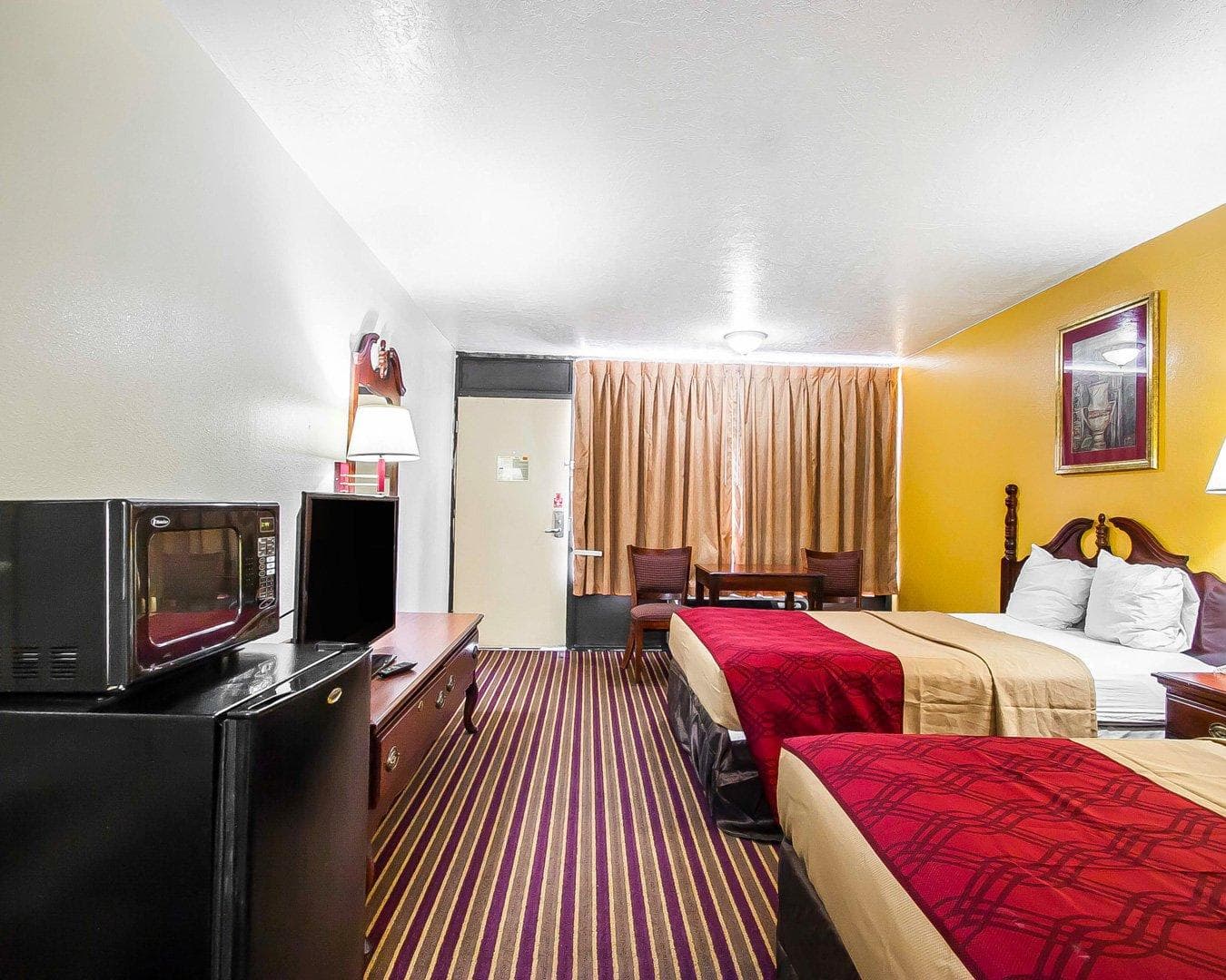 Econo Lodge Dyersburg I-155 — 27