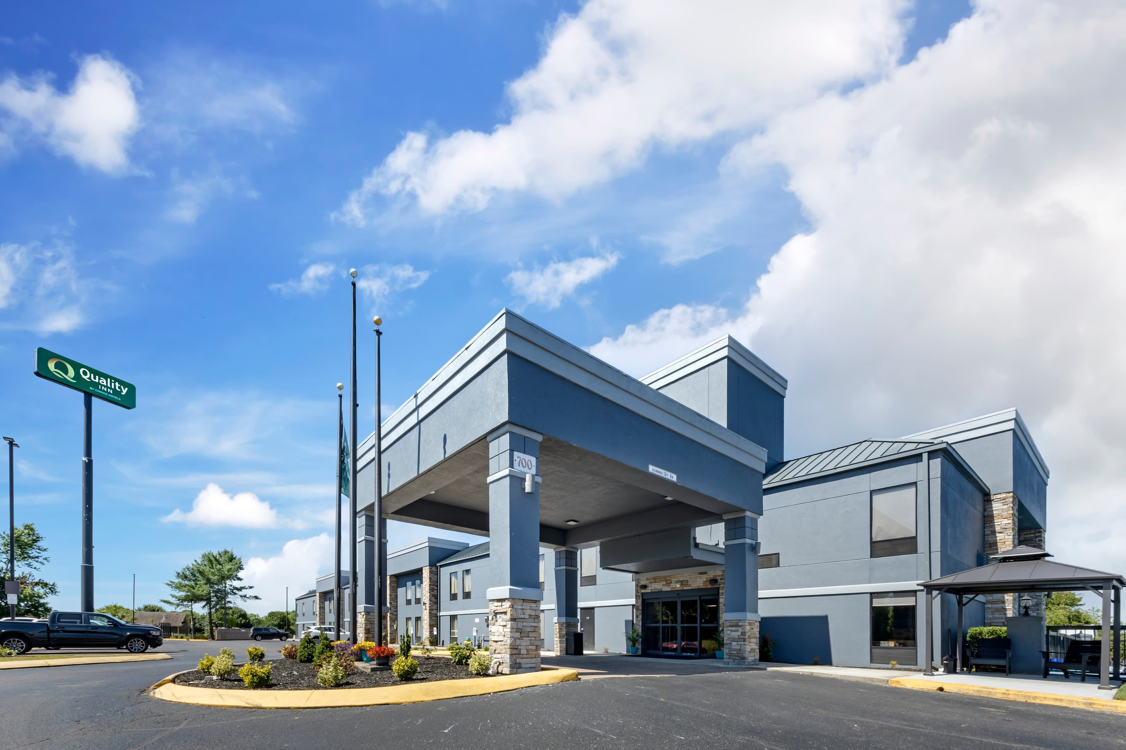 Quality Inn Clarksville - Exit 11 - Image 1