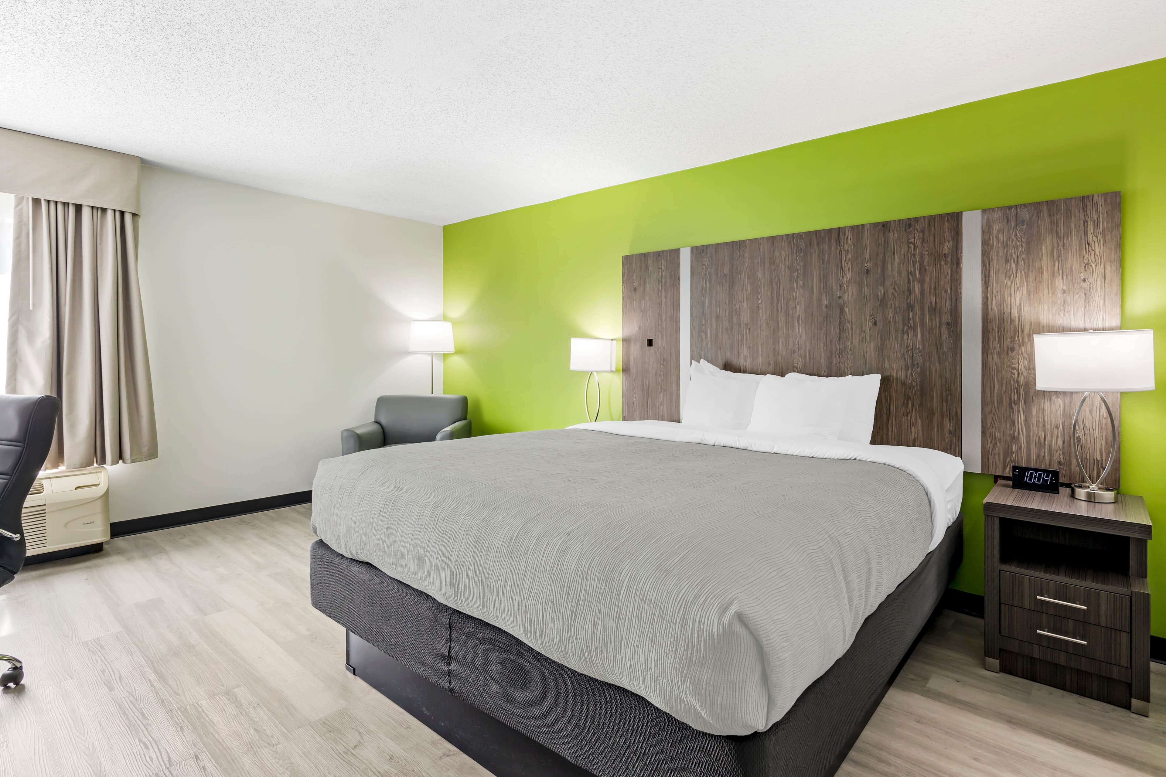 Quality Inn Clarksville - Exit 11 - Image 2