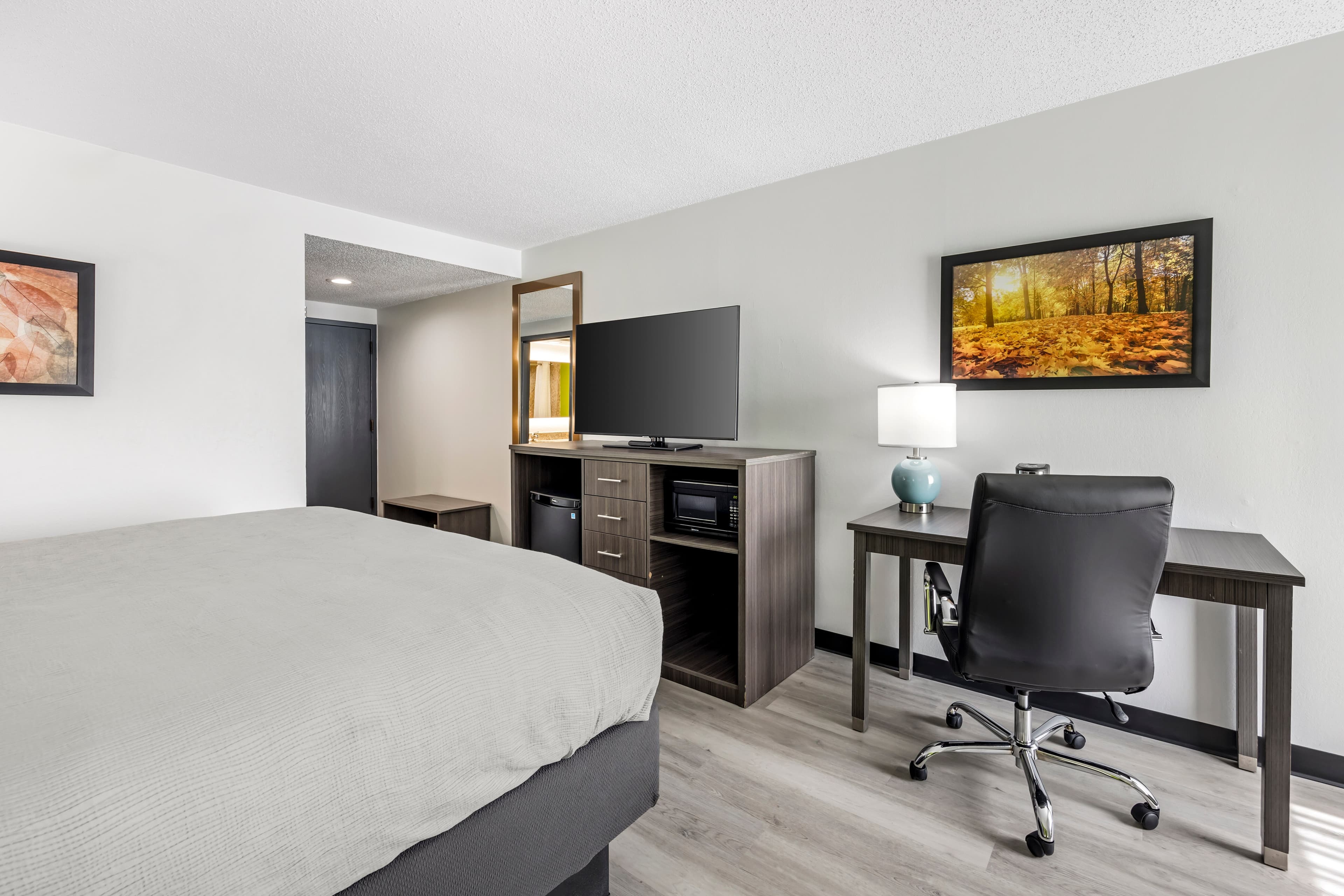 Quality Inn Clarksville - Exit 11 - Image 5