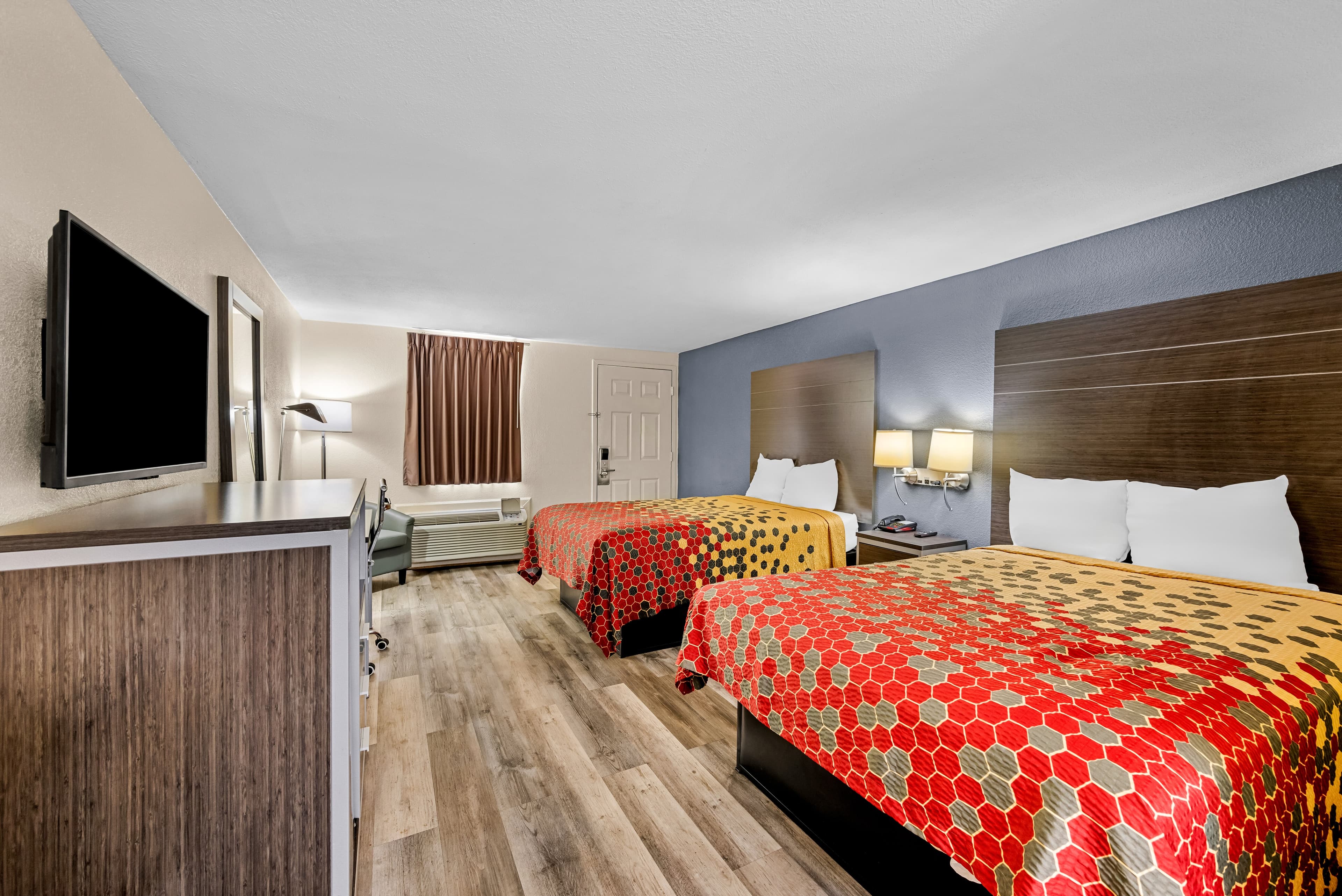 Econo Lodge Kingsport East - Image 4