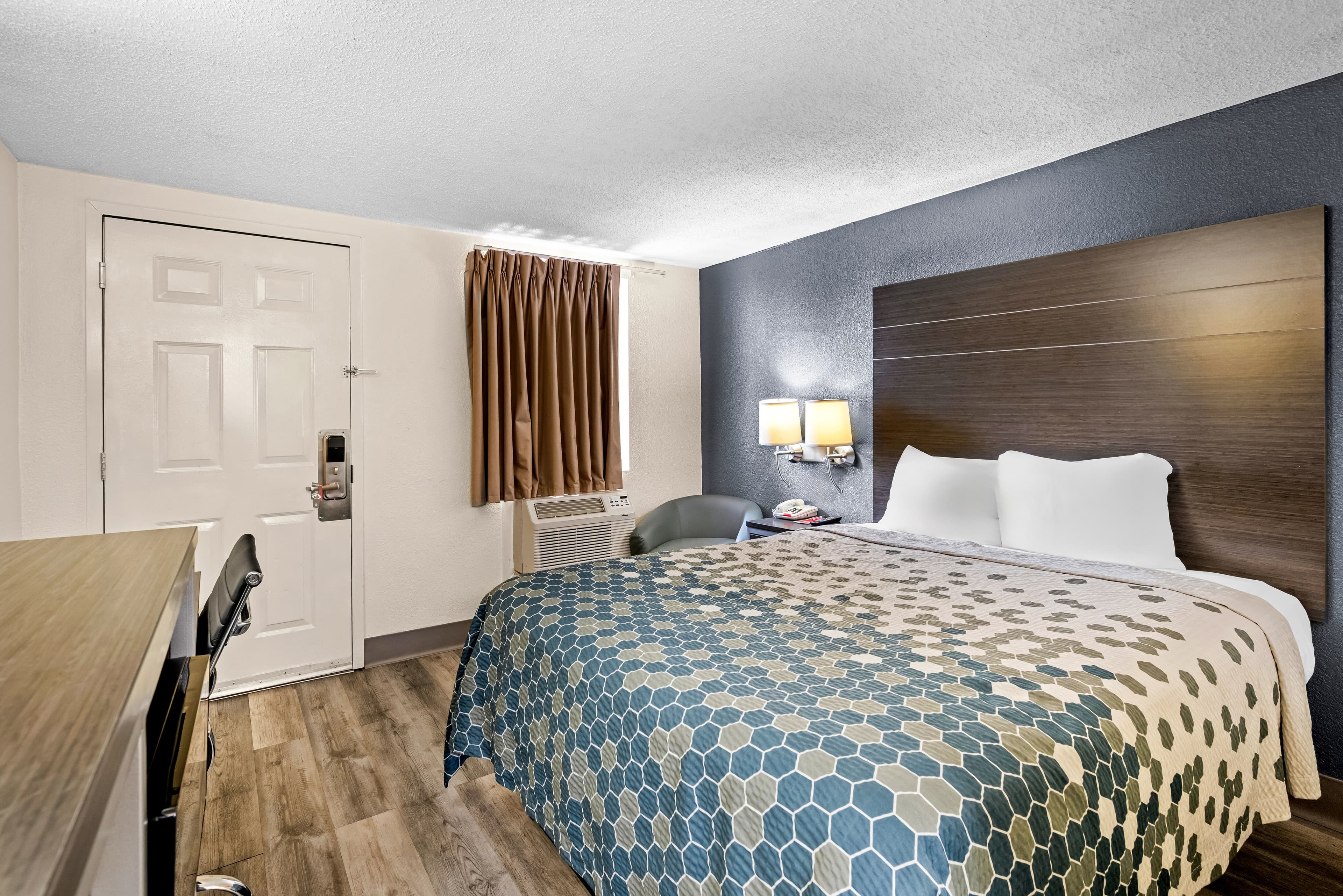 Econo Lodge Kingsport East — 24