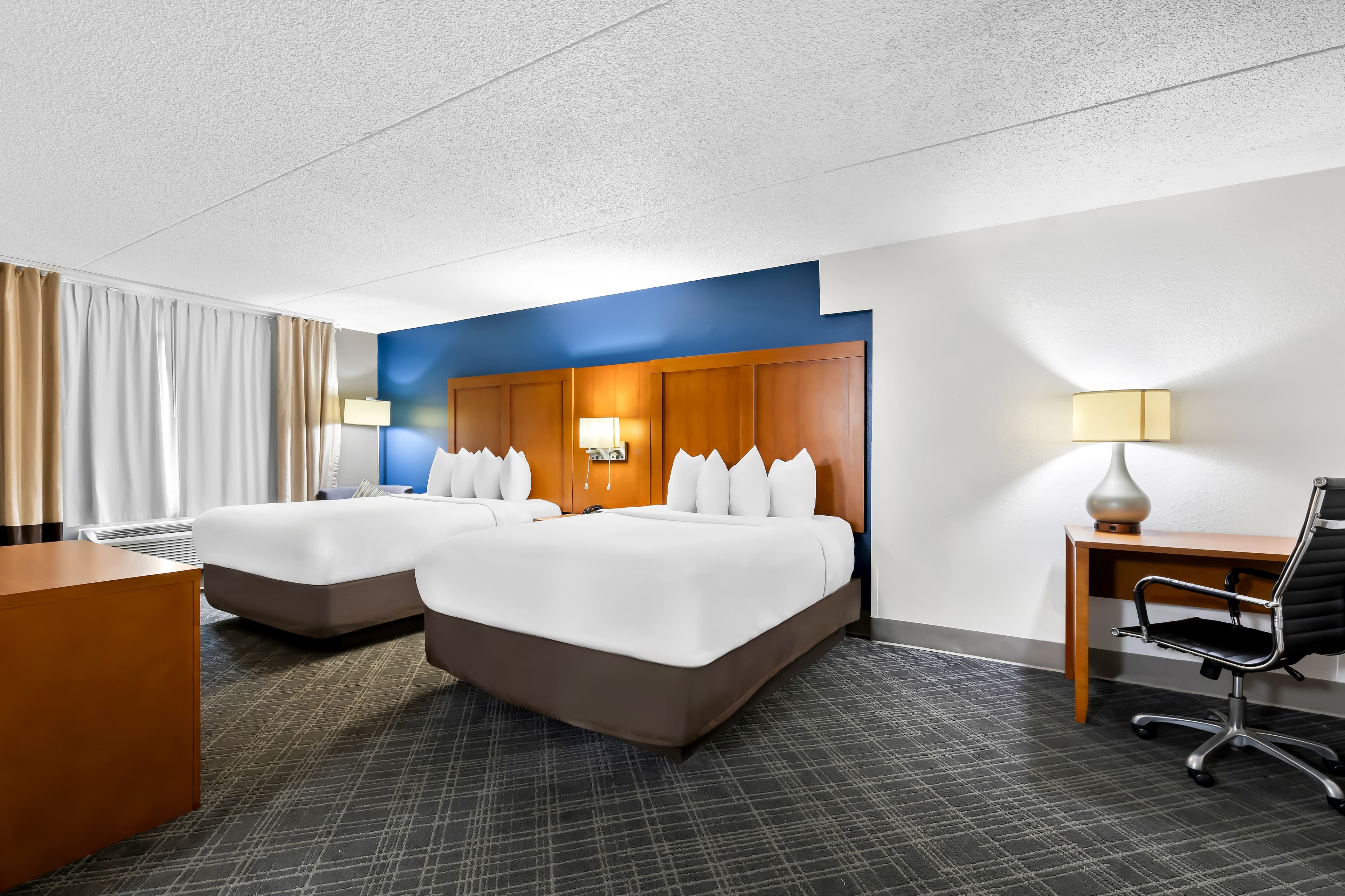 Comfort Inn & Suites Nashville Near Tanger Outlets I-24 Antioch — 9
