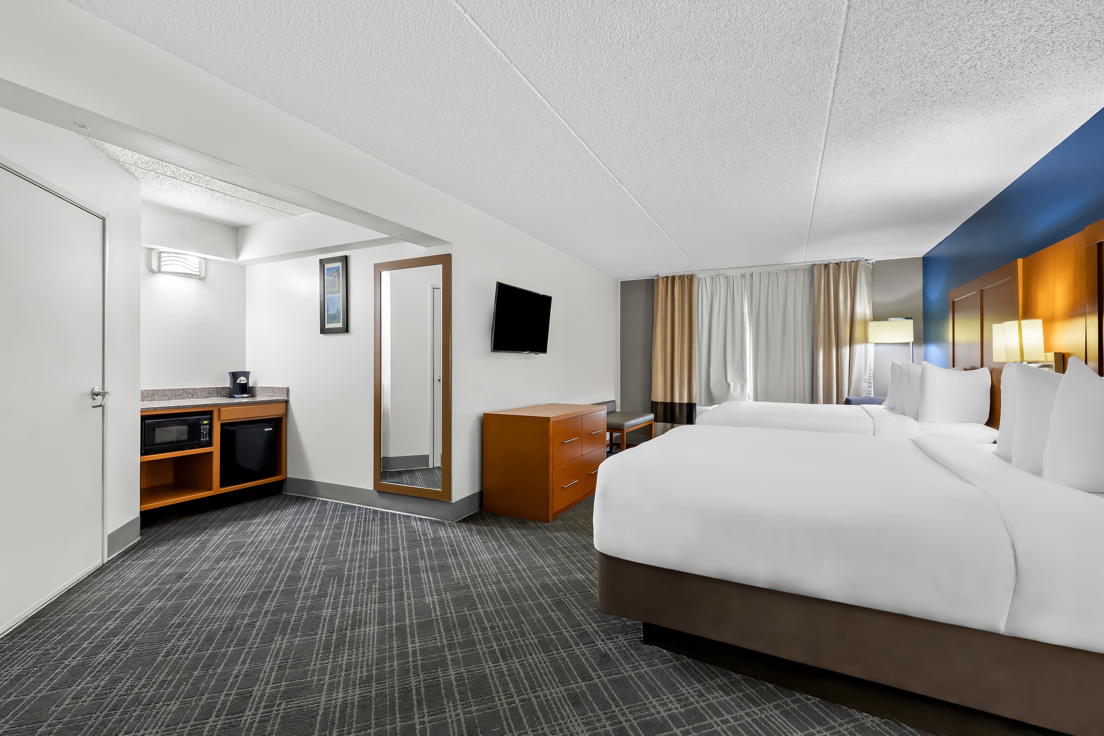 Comfort Inn & Suites Nashville Near Tanger Outlets I-24 Antioch — 10