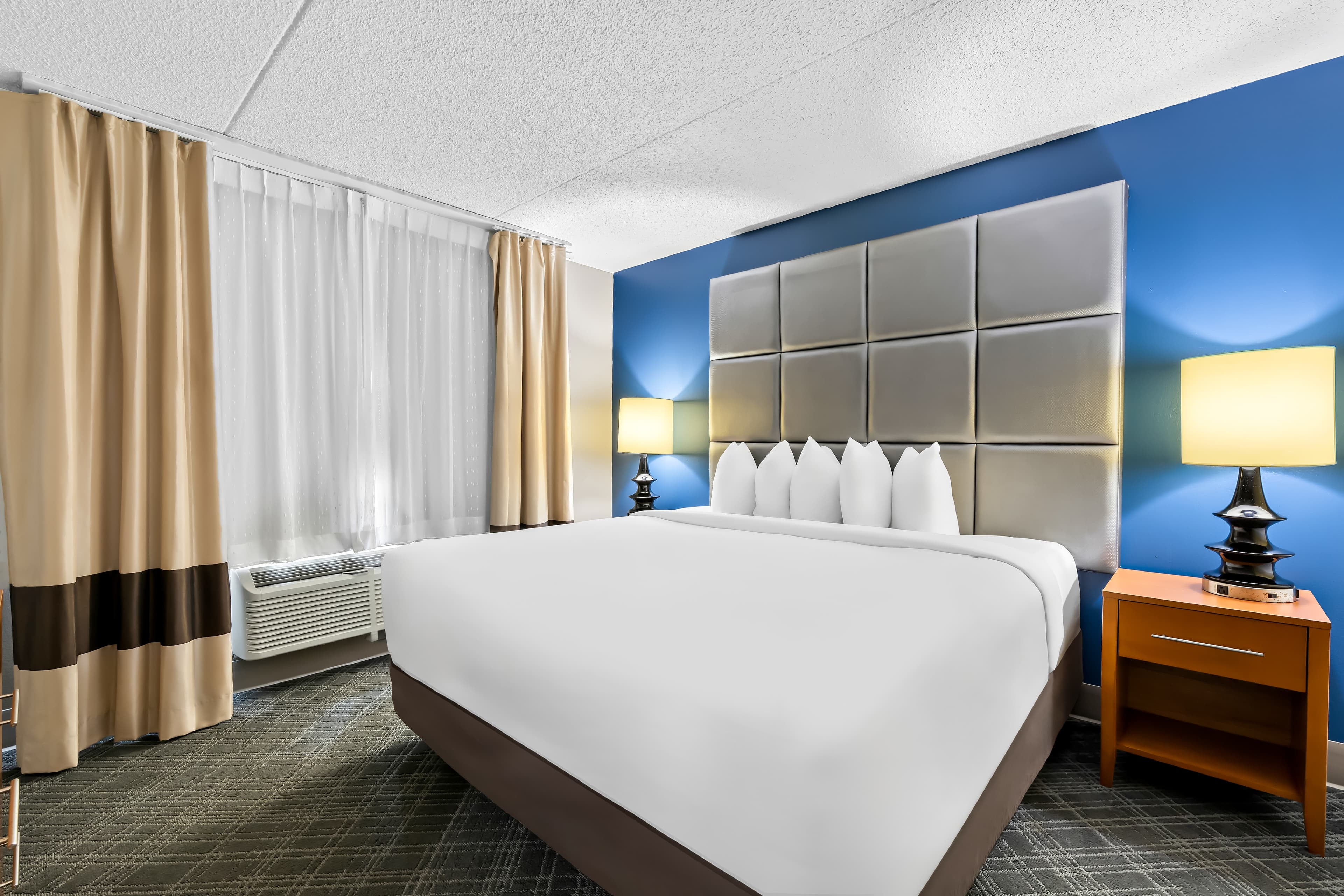 Comfort Inn & Suites Nashville Near Tanger Outlets I-24 Antioch — 12