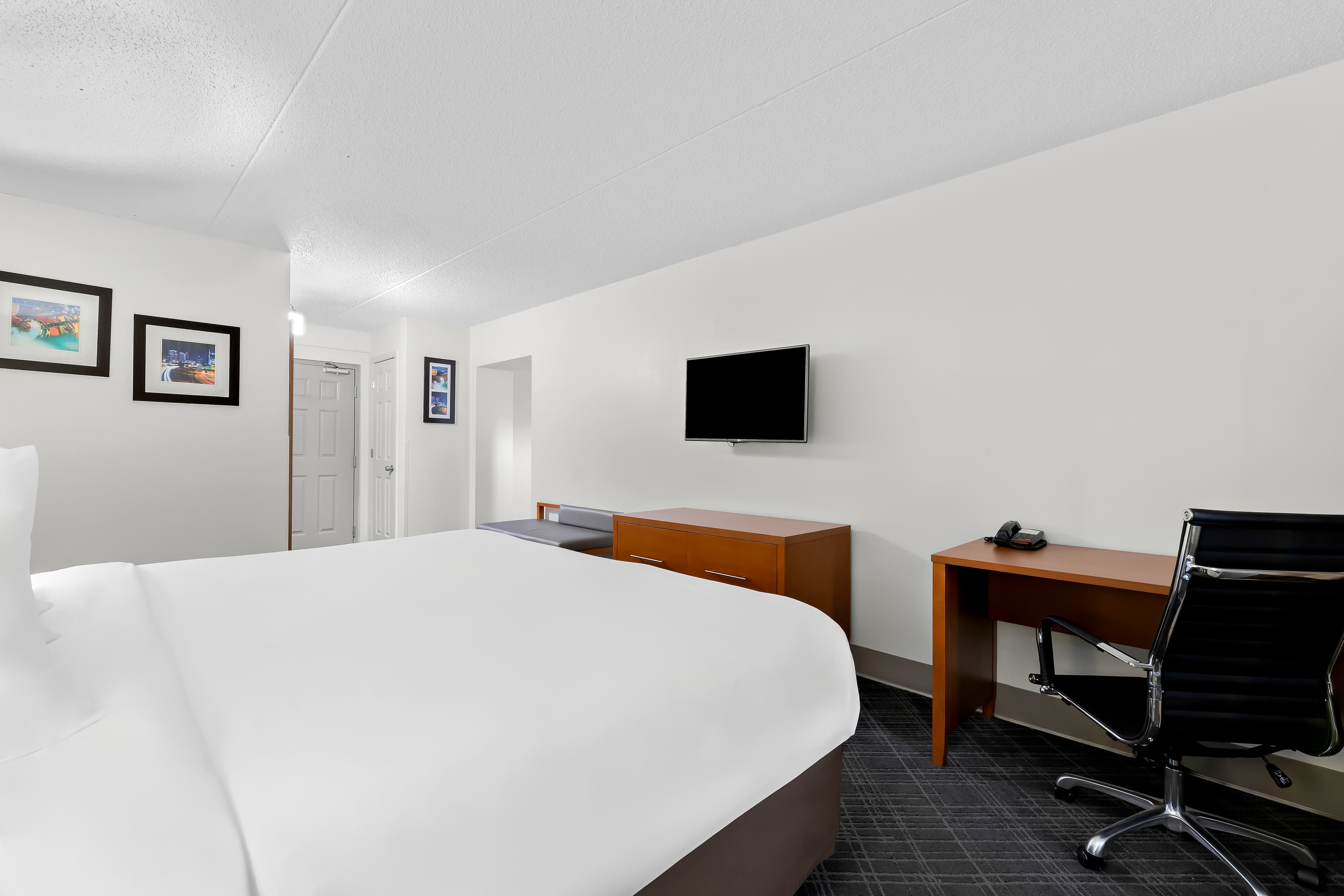 Comfort Inn & Suites Nashville Near Tanger Outlets I-24 Antioch — 30