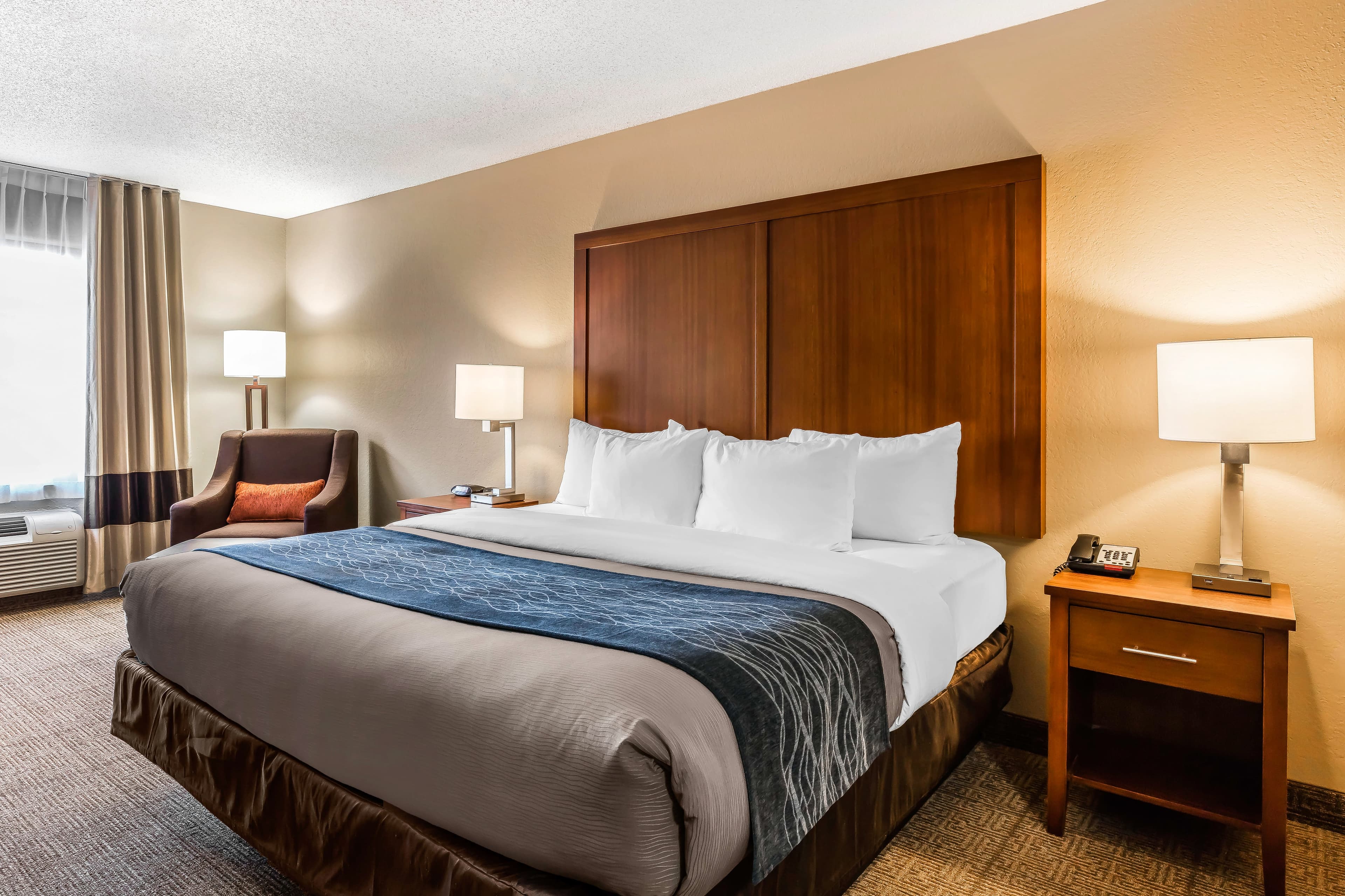 Comfort Inn & Suites Airport-American Way - Image 5