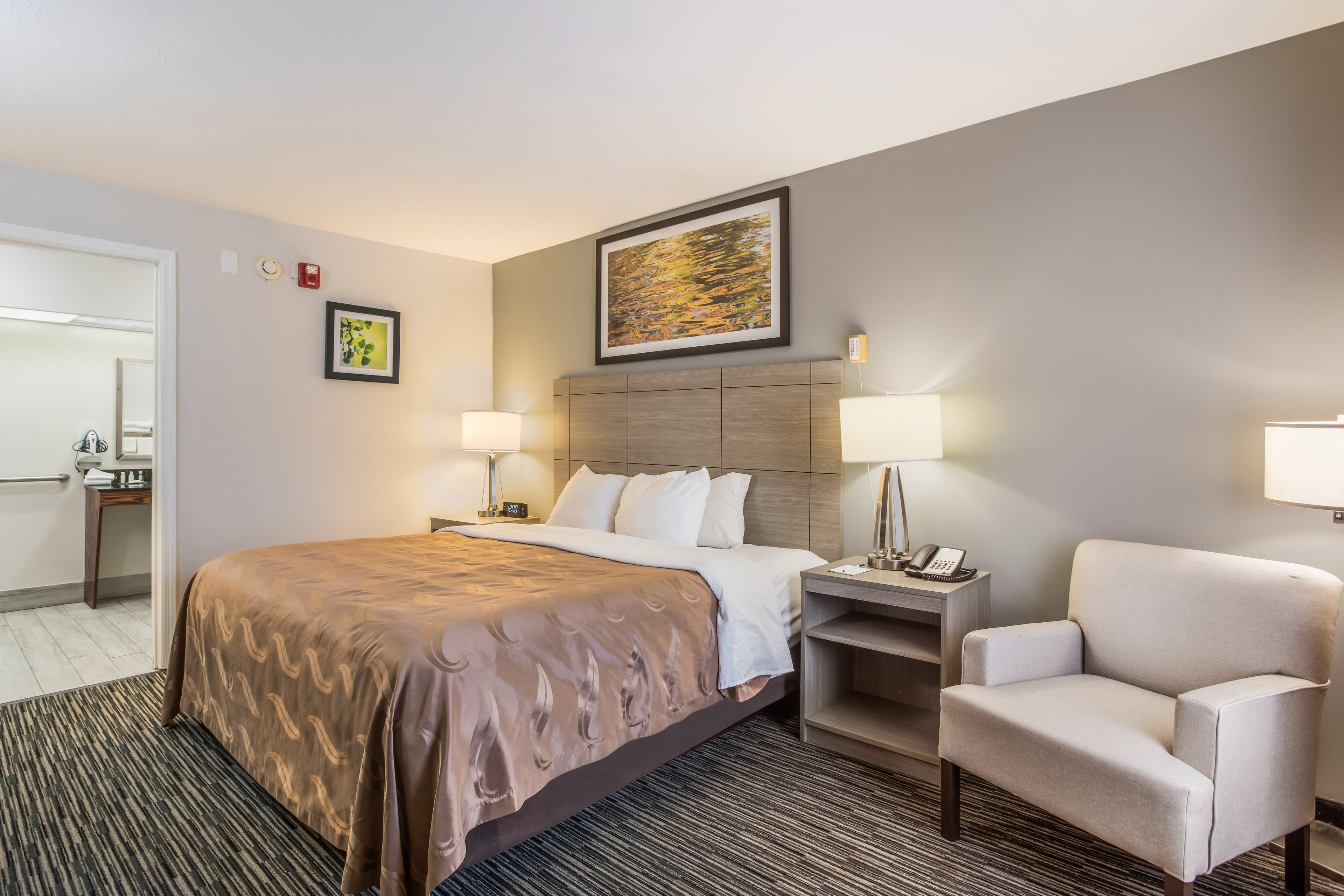 Quality Inn Gallatin-Nashville Metro - Image 1